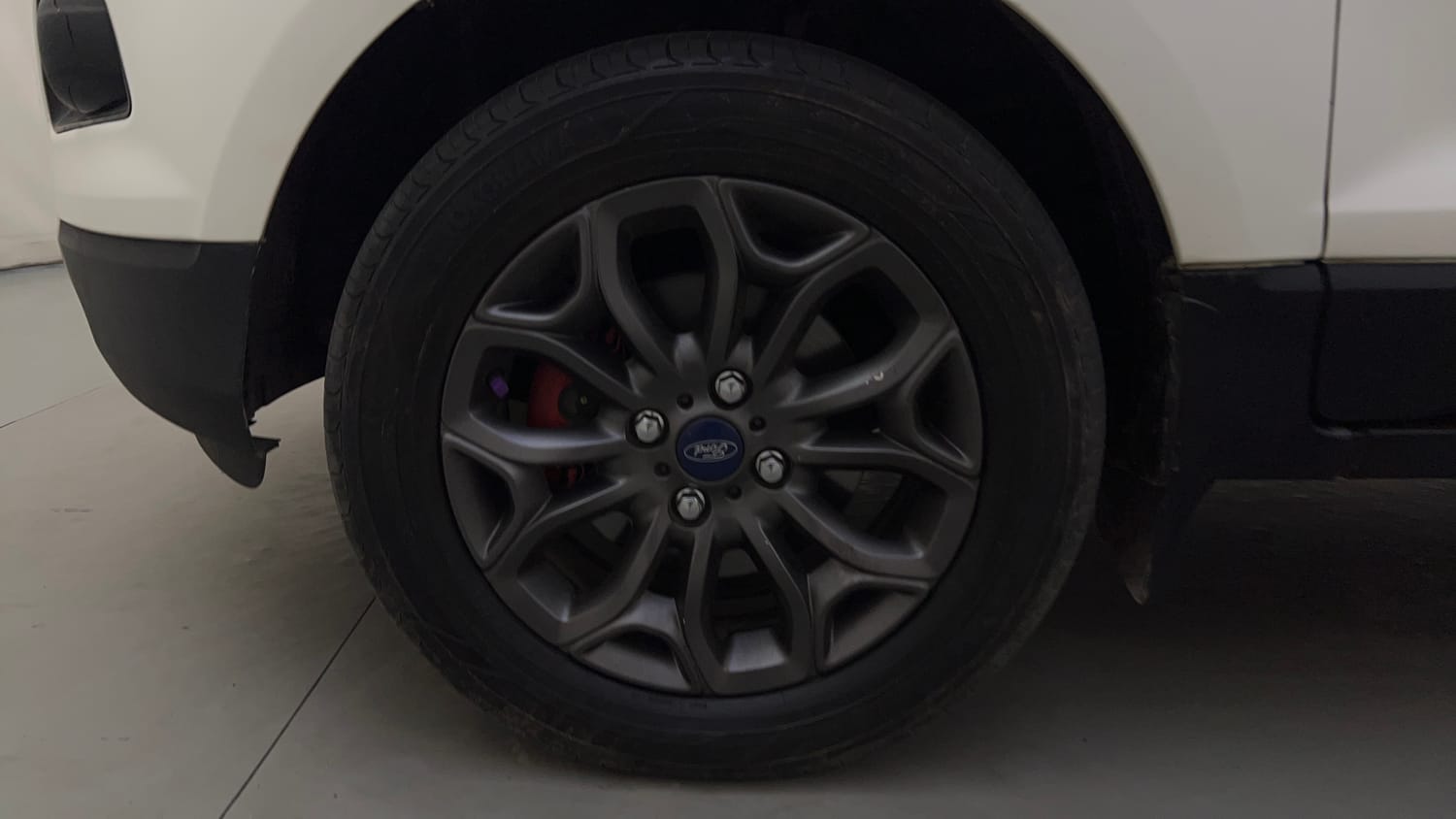 Used 2016 Ford EcoSport Titanium 1.5L Ti-VCT AT Petrol Automatic tyres LEFT FRONT TYRE RIM VIEW