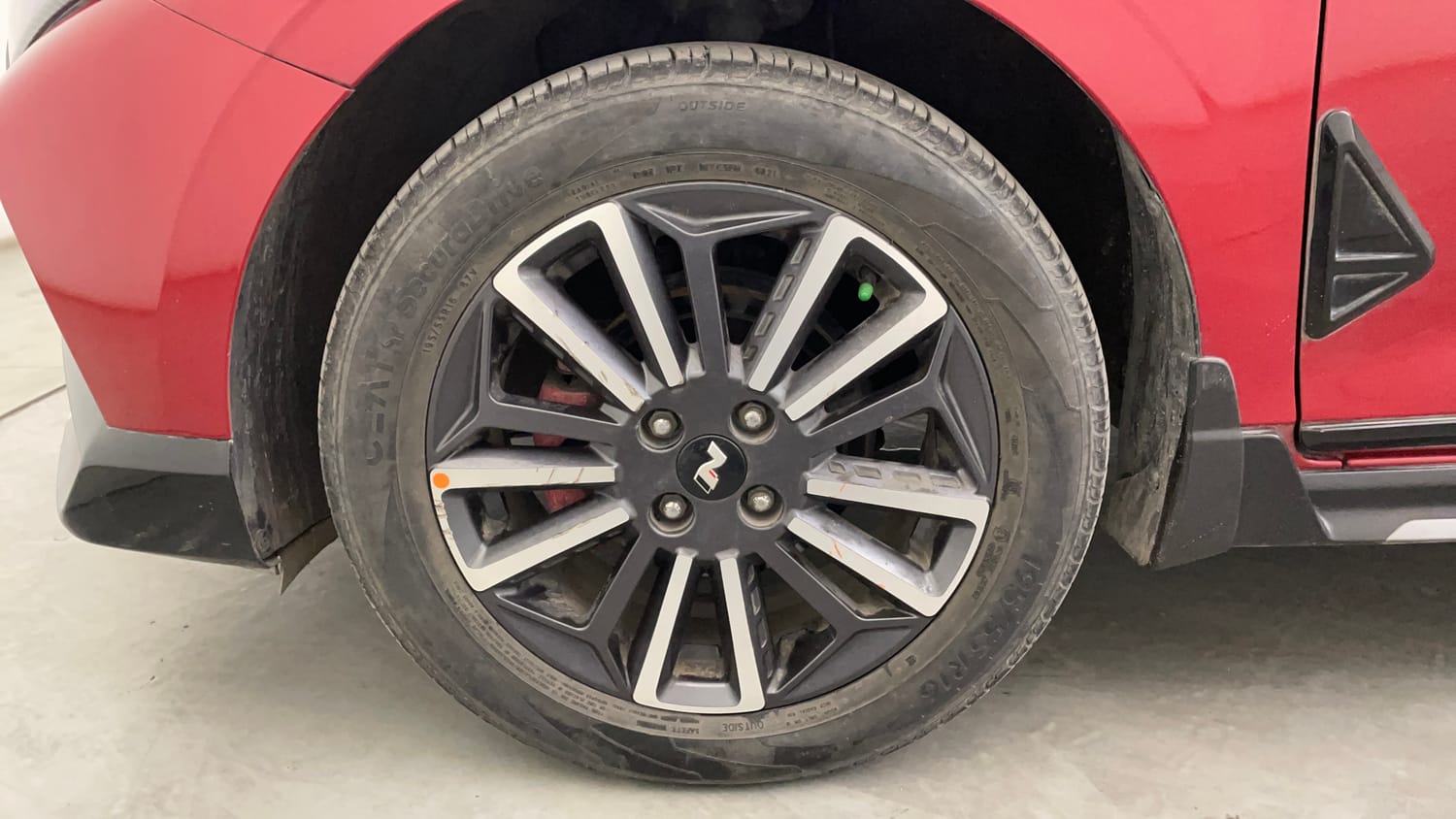 Used 2022 Hyundai i20 N Line N8 1.0 Turbo DCT Dual Tone Petrol Automatic tyres LEFT FRONT TYRE RIM VIEW