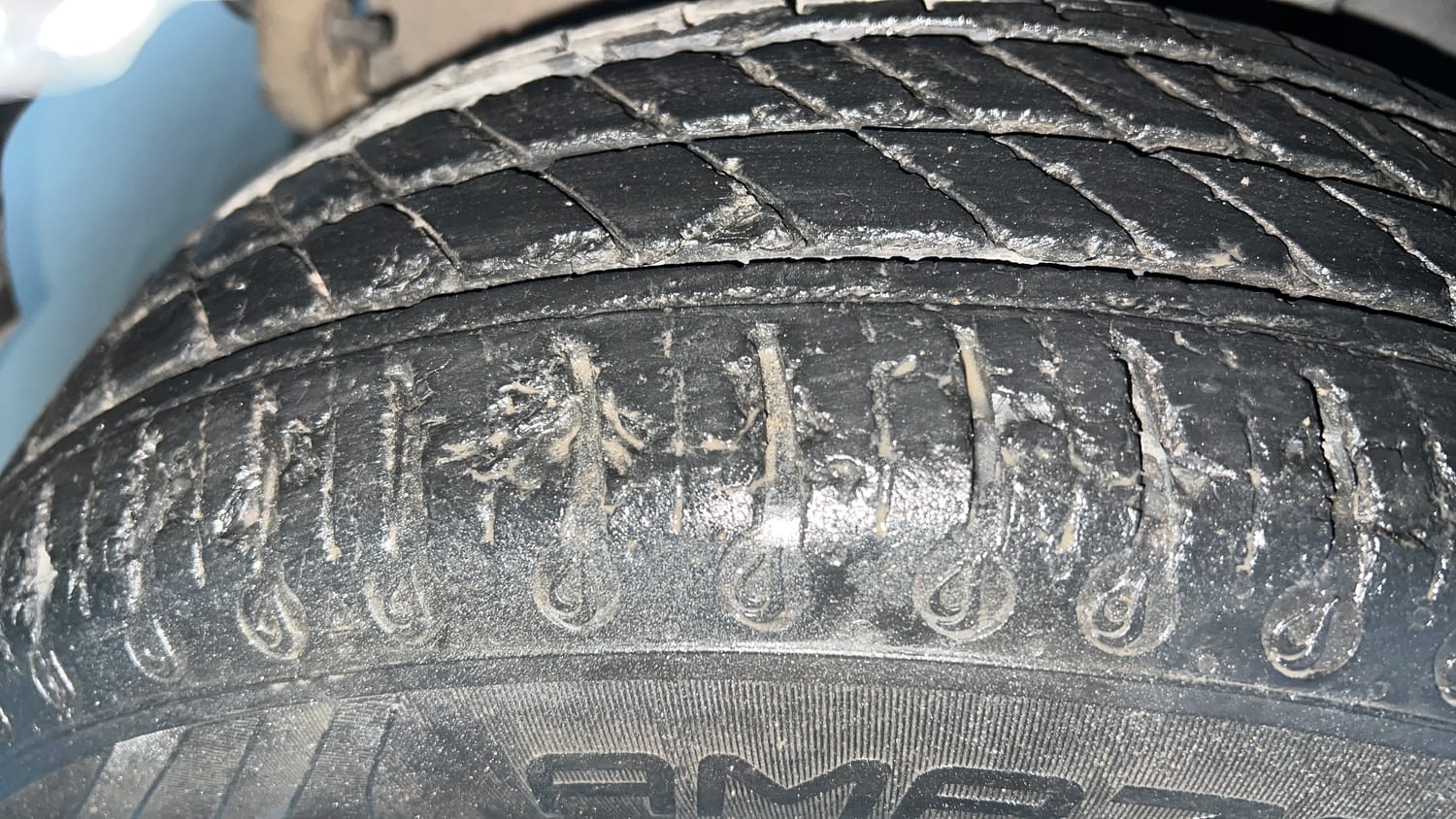 Used 2024 Tata Tigor XZA Plus iCNG Cng Automatic tyres RIGHT REAR TYRE TREAD VIEW