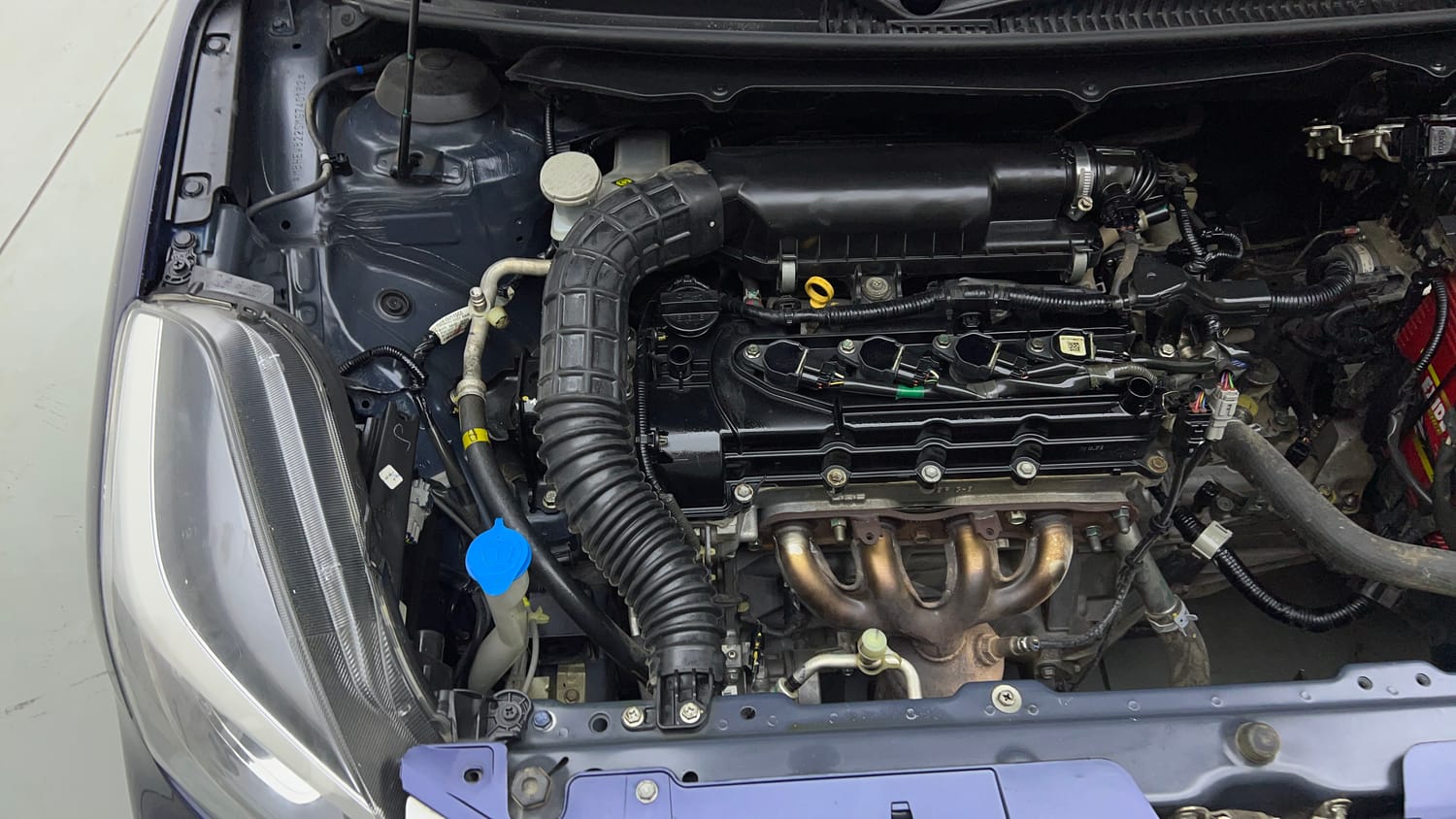 Used 2021 Maruti Suzuki Baleno Zeta Petrol Manual engine ENGINE RIGHT SIDE VIEW