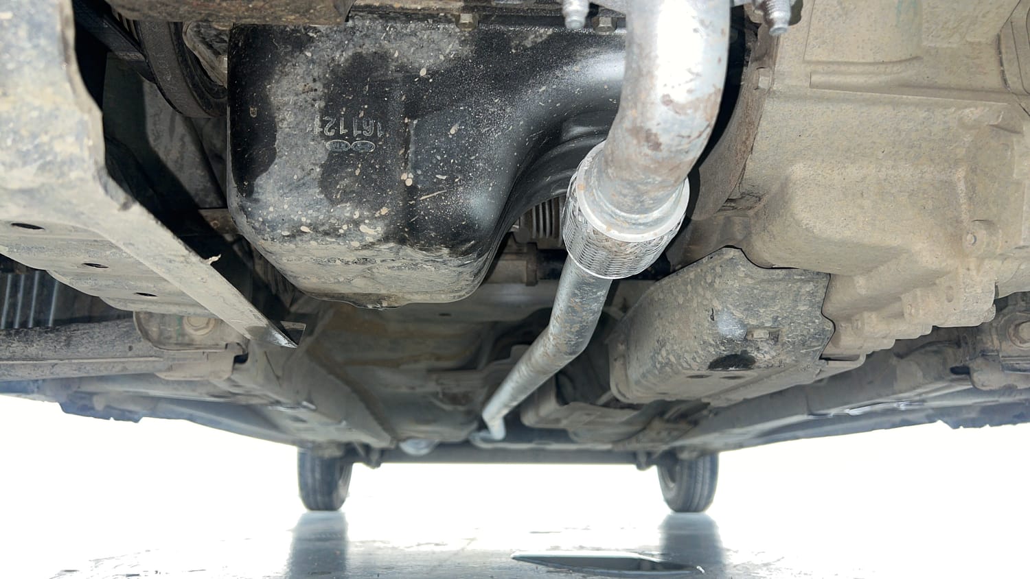 Used 2017 Hyundai Eon Era + Petrol Manual extra FRONT LEFT UNDERBODY VIEW