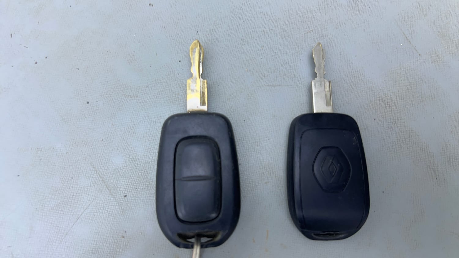 Used 2019 Renault Kwid 1.0 RXT AMT Opt Petrol Automatic extra CAR KEY VIEW