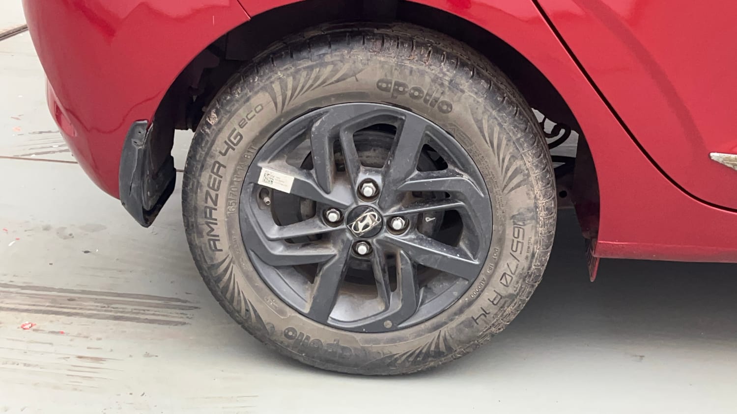 Used 2022 Hyundai Grand i10 Nios Sportz AMT 1.2 Kappa VTVT Petrol Automatic tyres RIGHT REAR TYRE RIM VIEW