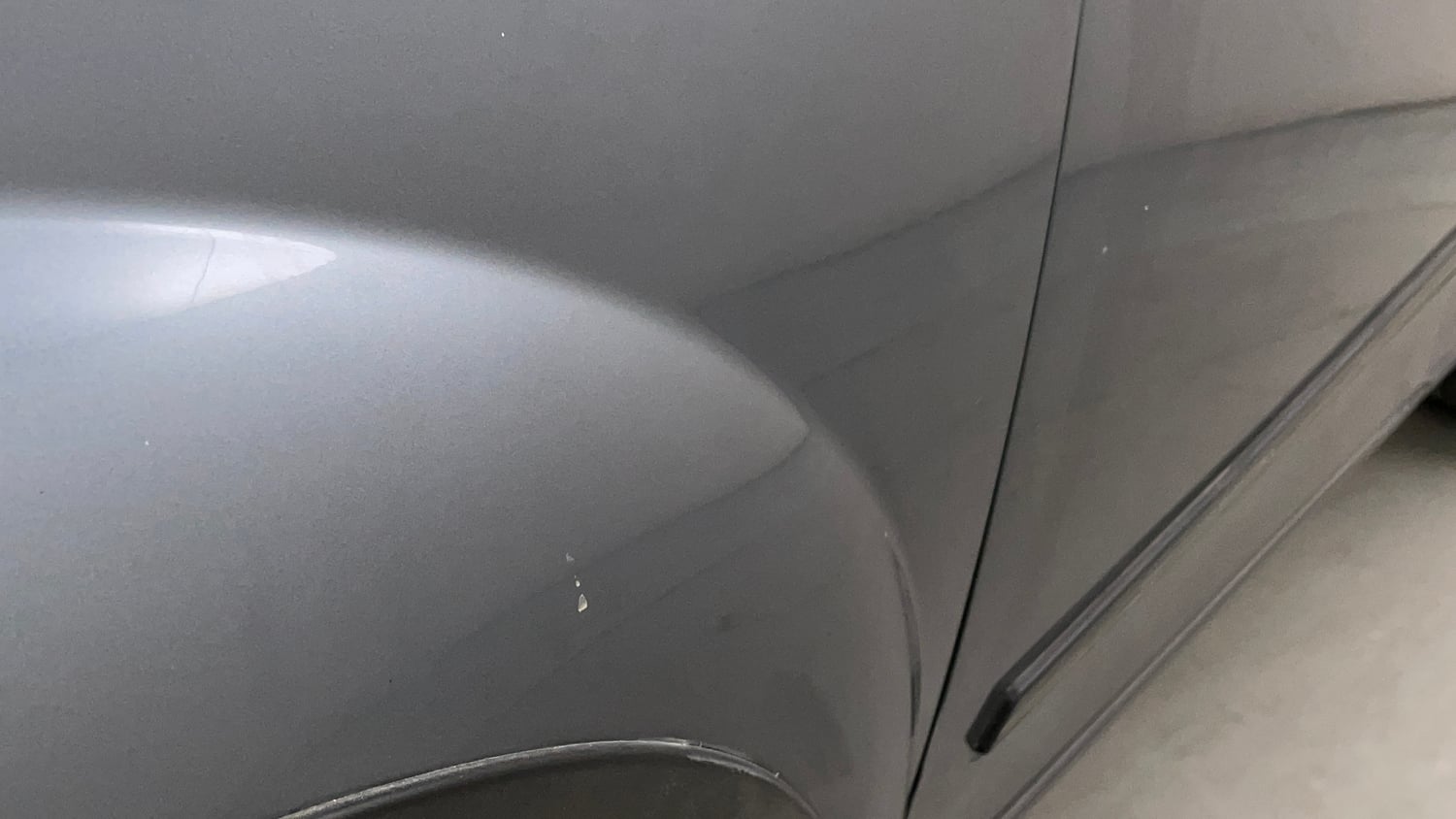Used 2015 Mahindra XUV500 W6 Diesel Manual dents MINOR SCRATCH