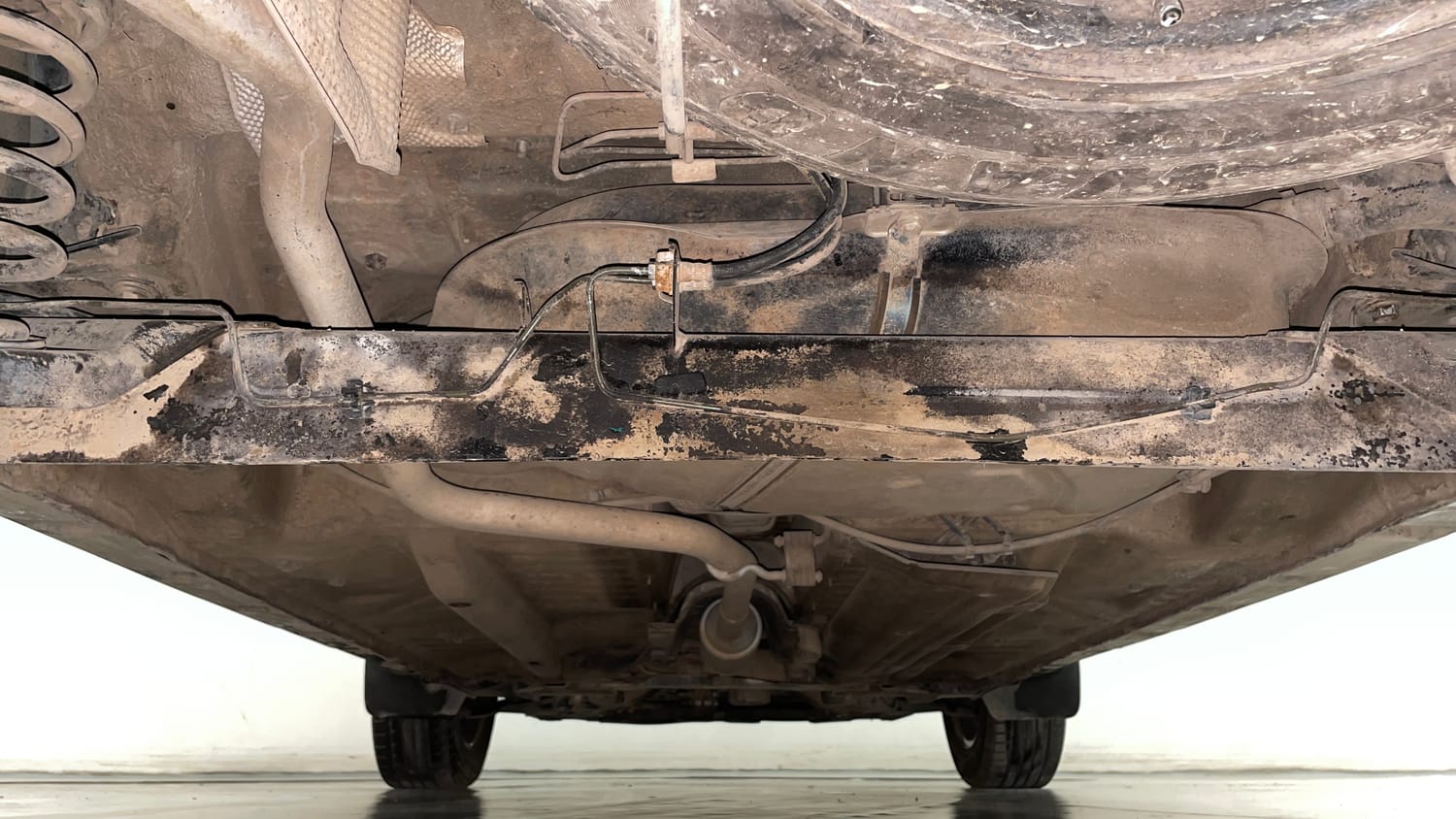 Used 2016 Renault Duster 110 PS RXZ 4X2 MT Diesel Diesel Manual extra REAR UNDERBODY VIEW (TAKEN FROM REAR)