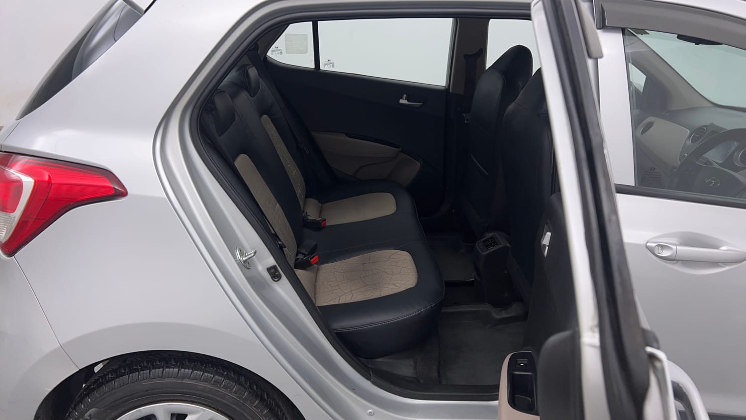 Used 2018 Hyundai Grand i10 Sportz 1.2 Kappa VTVT Petrol Manual interior RIGHT SIDE REAR DOOR CABIN VIEW