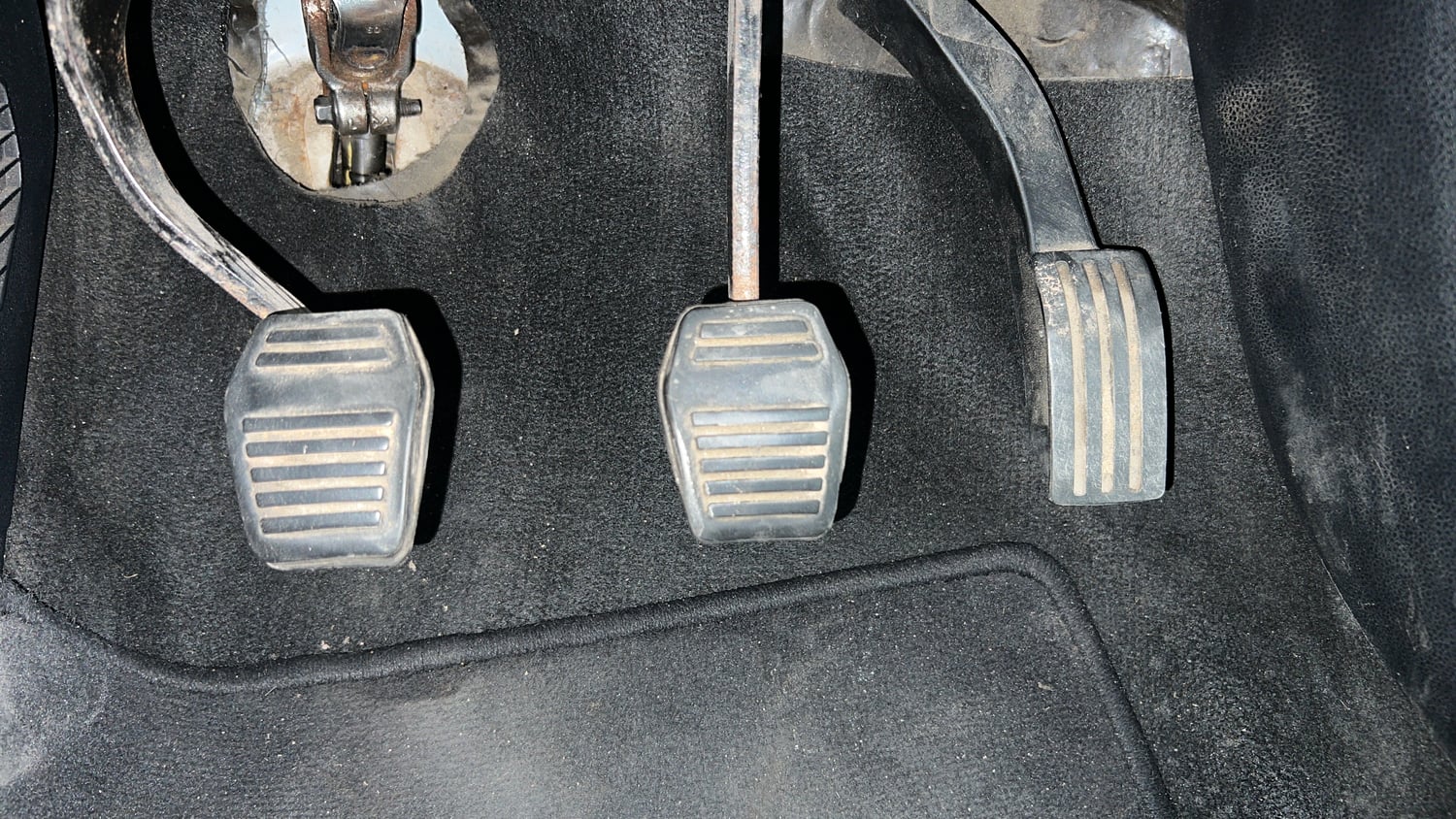 Used 2015 Ford Figo Duratec Petrol ZXI 1.2 Petrol Manual interior PEDALS VIEW