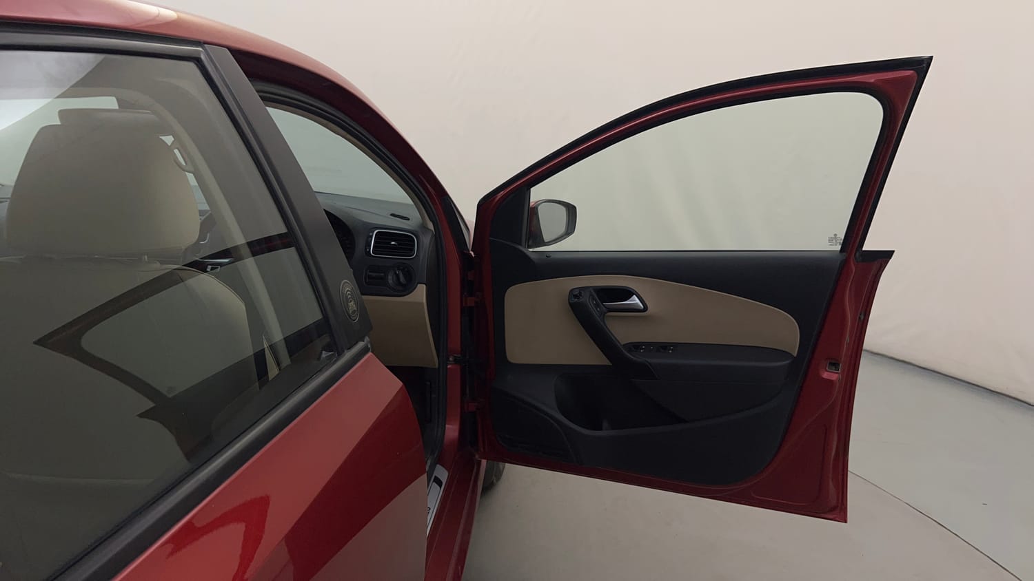 Used 2019 Volkswagen Ameo Highline Plus 1.0L (P) 16 Alloy Petrol Manual interior RIGHT FRONT DOOR OPEN VIEW