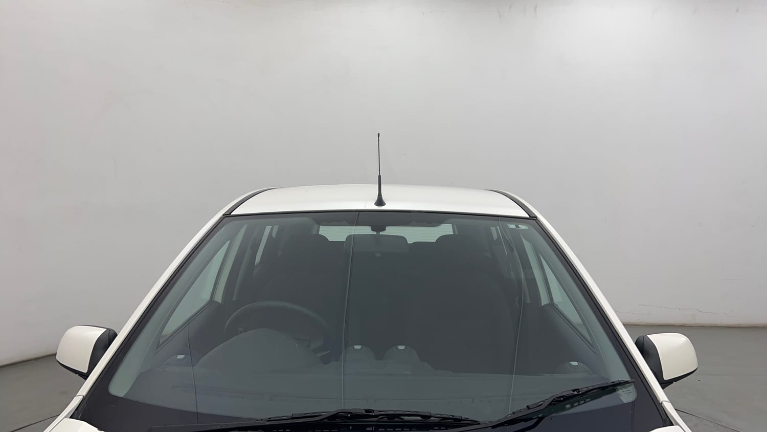 Used 2015 Ford Figo Duratec Petrol ZXI 1.2 Petrol Manual exterior FRONT WINDSHIELD VIEW