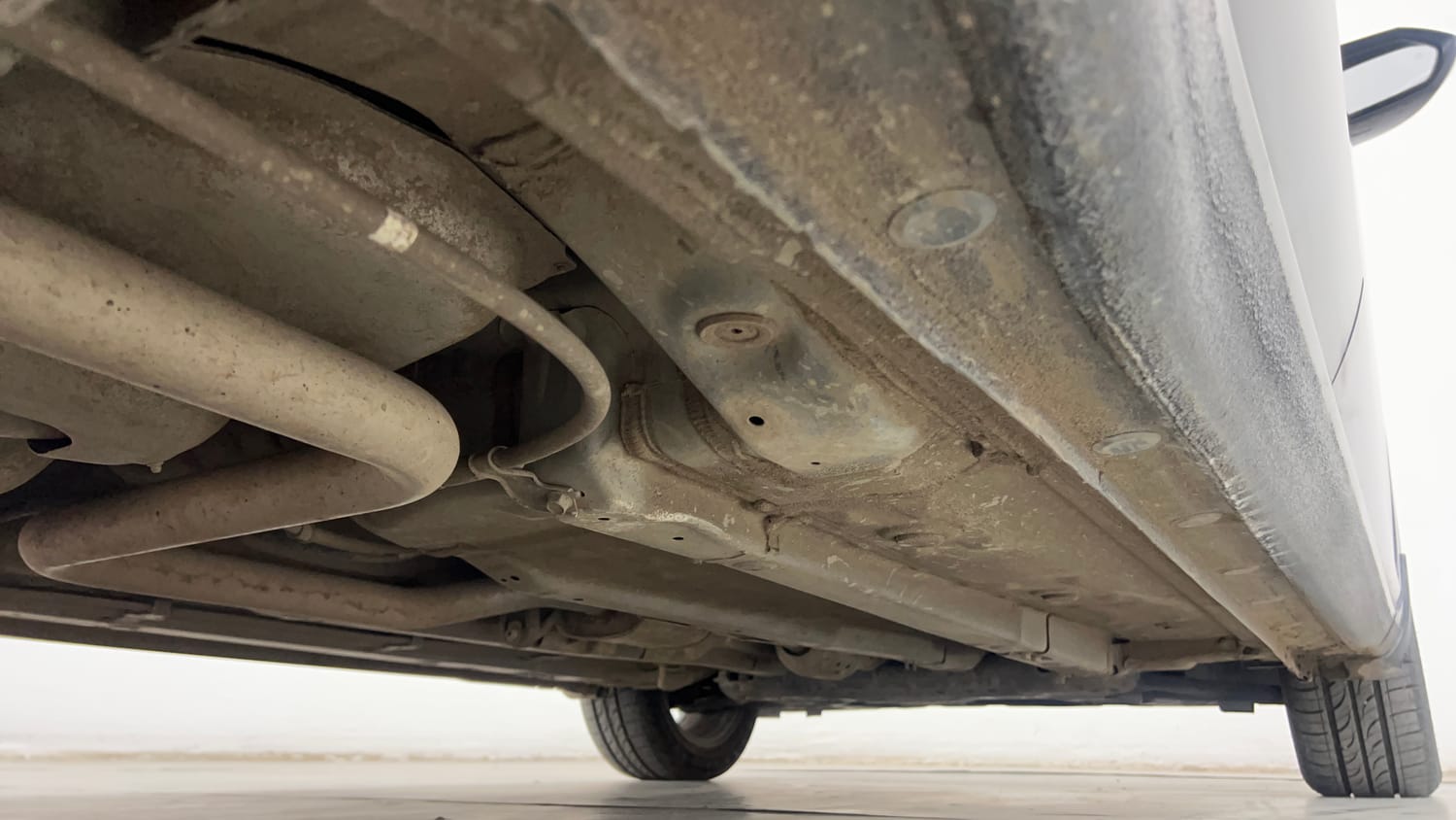 Used 2023 Hyundai Verna SX (O) 1.5 Petrol IVT Petrol Automatic extra REAR RIGHT UNDERBODY VIEW