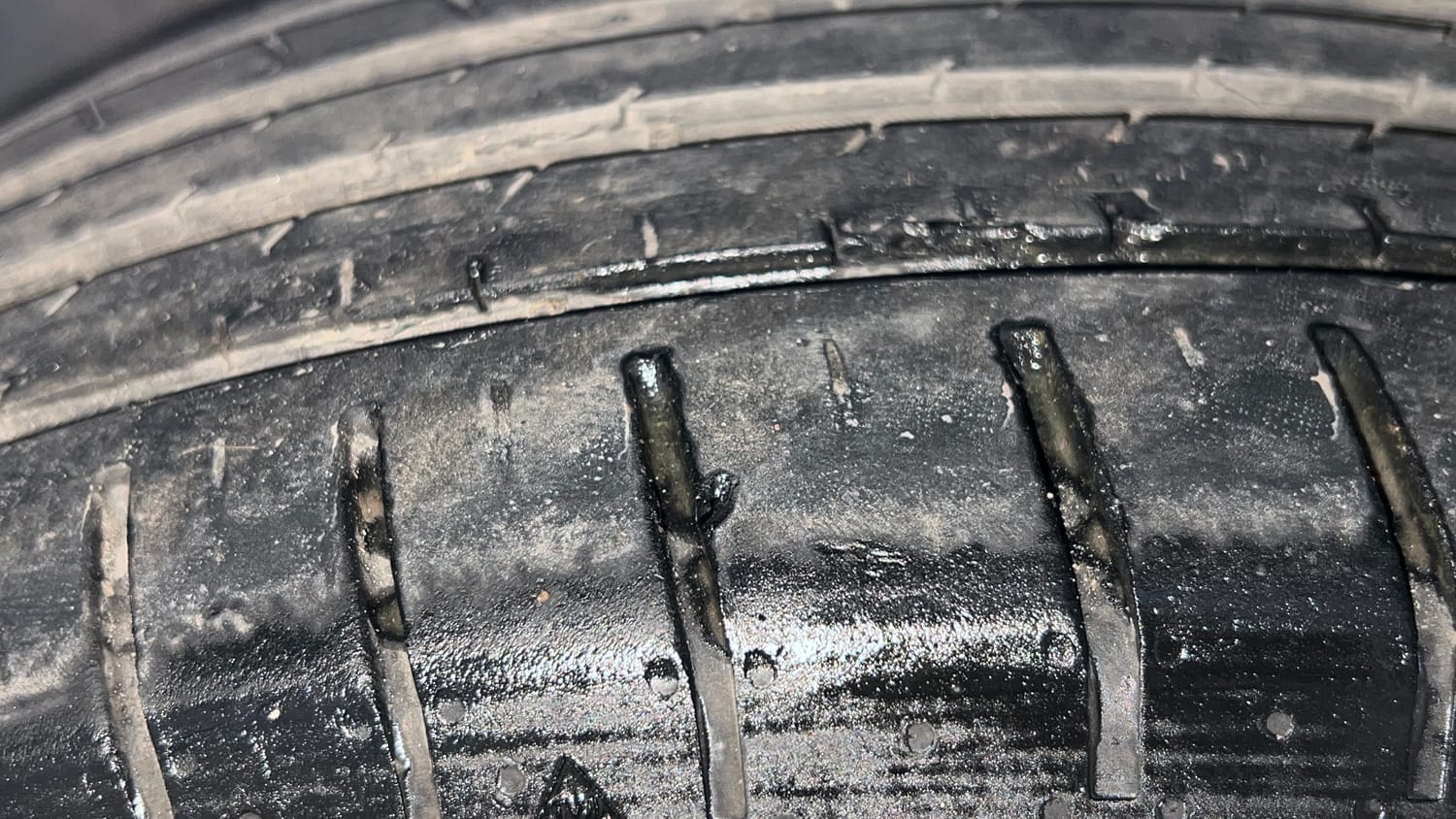 Used 2017 Hyundai Elite i20 Asta 1.2 Petrol Manual tyres LEFT FRONT TYRE TREAD VIEW