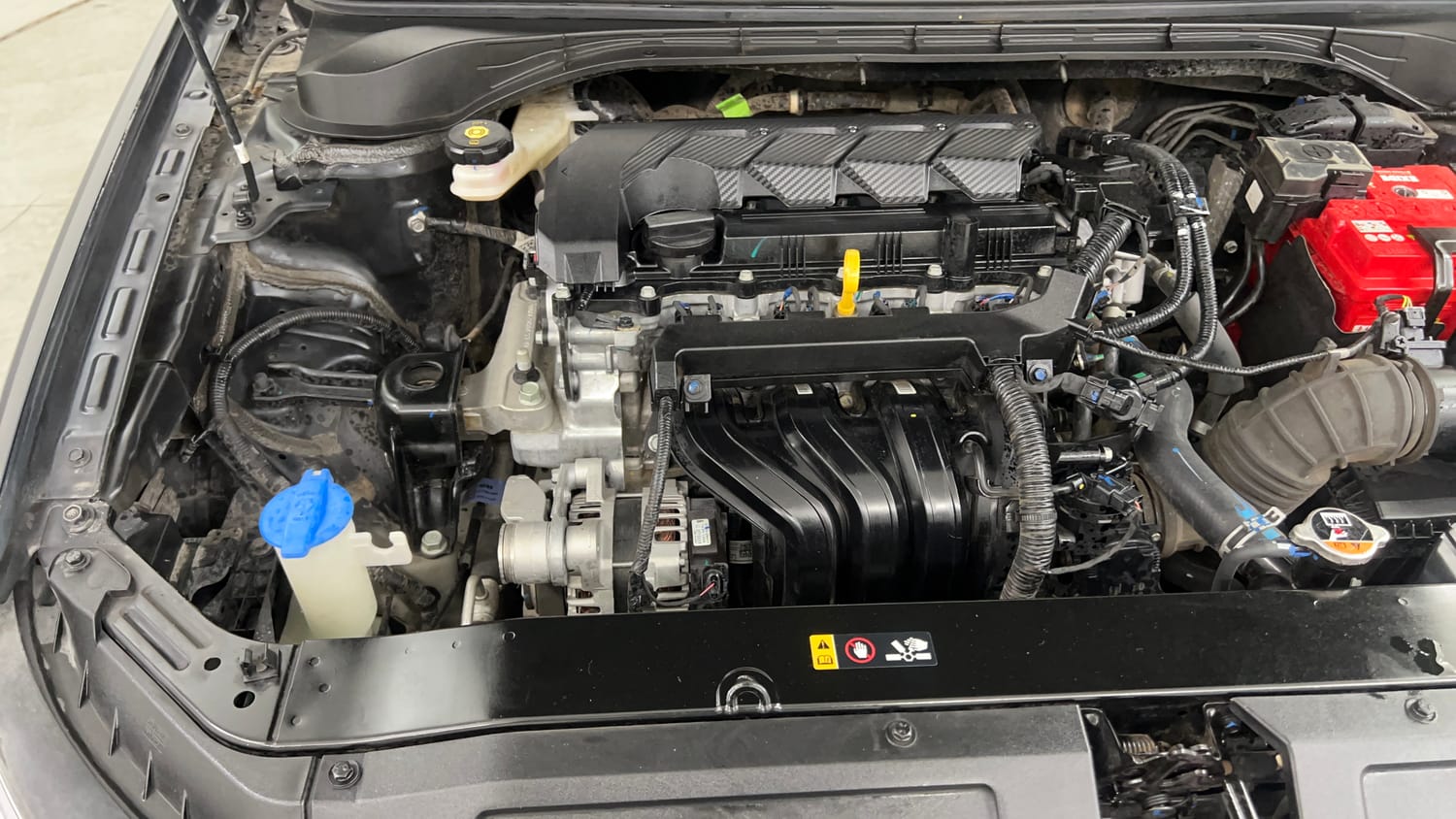 Used 2023 Hyundai Verna SX (O) 1.5 Petrol IVT Petrol Automatic engine ENGINE RIGHT SIDE VIEW