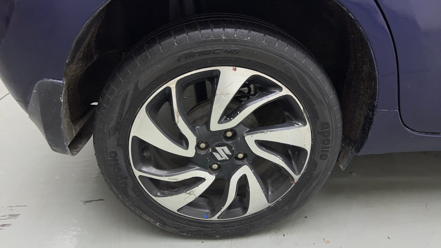 Used 2021 Maruti Suzuki Baleno Zeta Petrol Manual tyres RIGHT REAR TYRE RIM VIEW