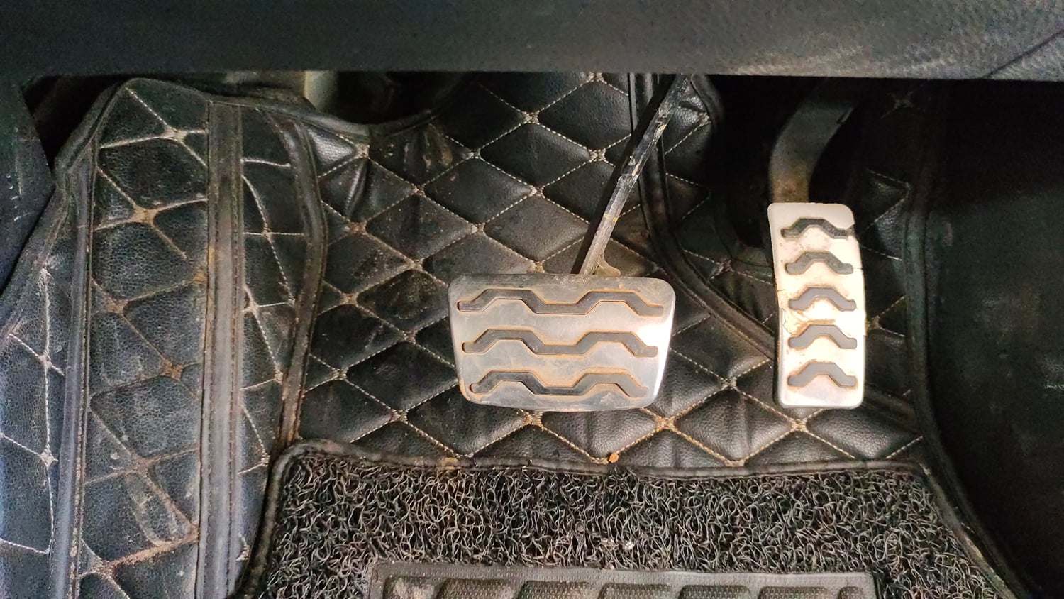 Used 2020 Kia Sonet GTX Plus 1.5 AT Diesel Automatic interior PEDALS VIEW