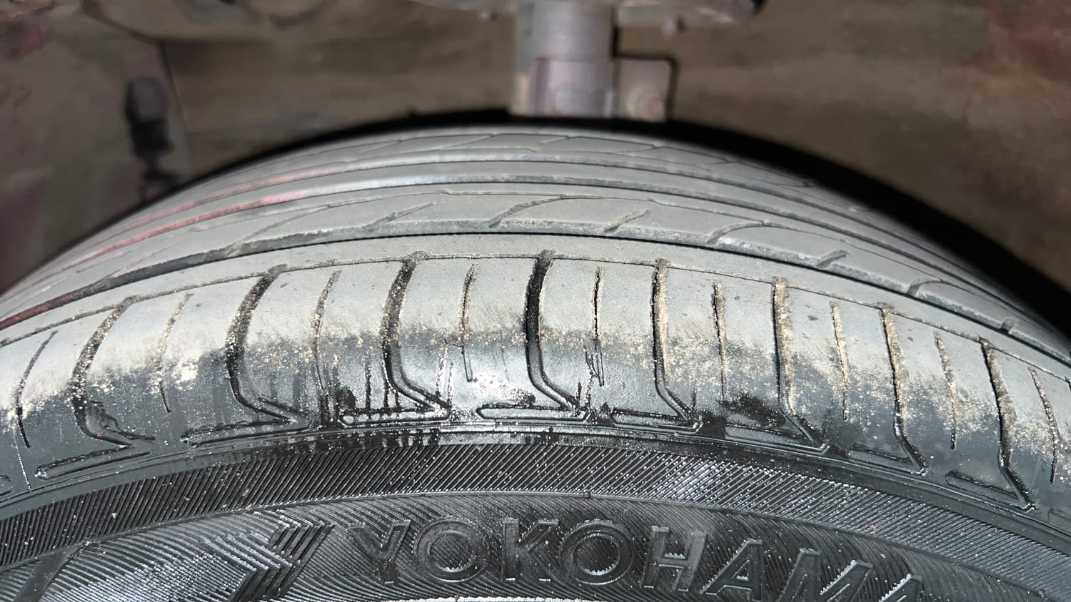 Used 2023 Maruti Suzuki Ciaz Zeta 1.5 Petrol Manual tyres LEFT FRONT TYRE TREAD VIEW