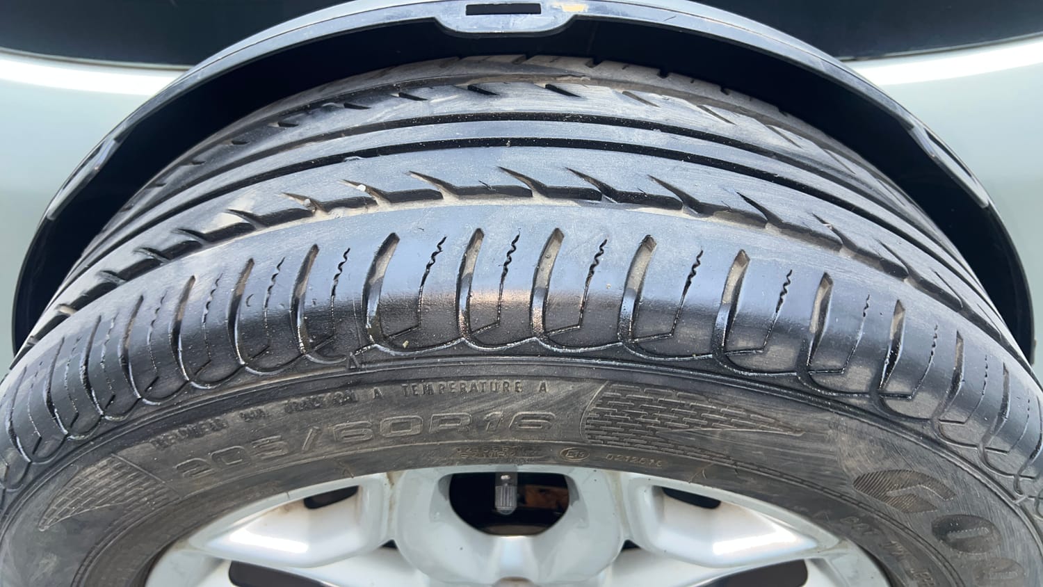 Used 2014 Ford EcoSport Titanium 1.5 TDCi Diesel Manual tyres SPARE TYRE VIEW