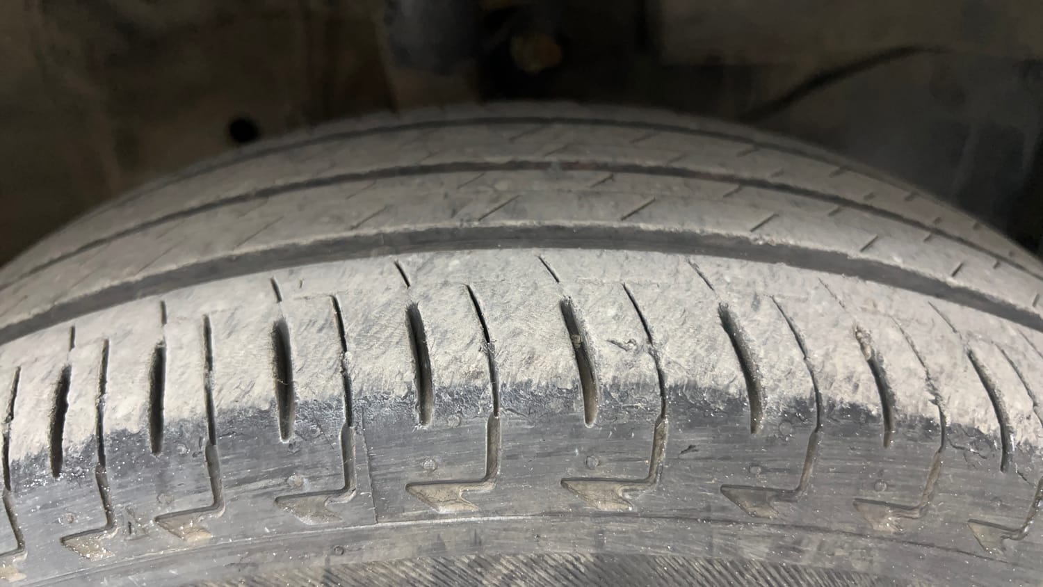 Used 2018 Honda Amaze 1.2 S CVT Petrol Petrol Automatic tyres RIGHT FRONT TYRE TREAD VIEW