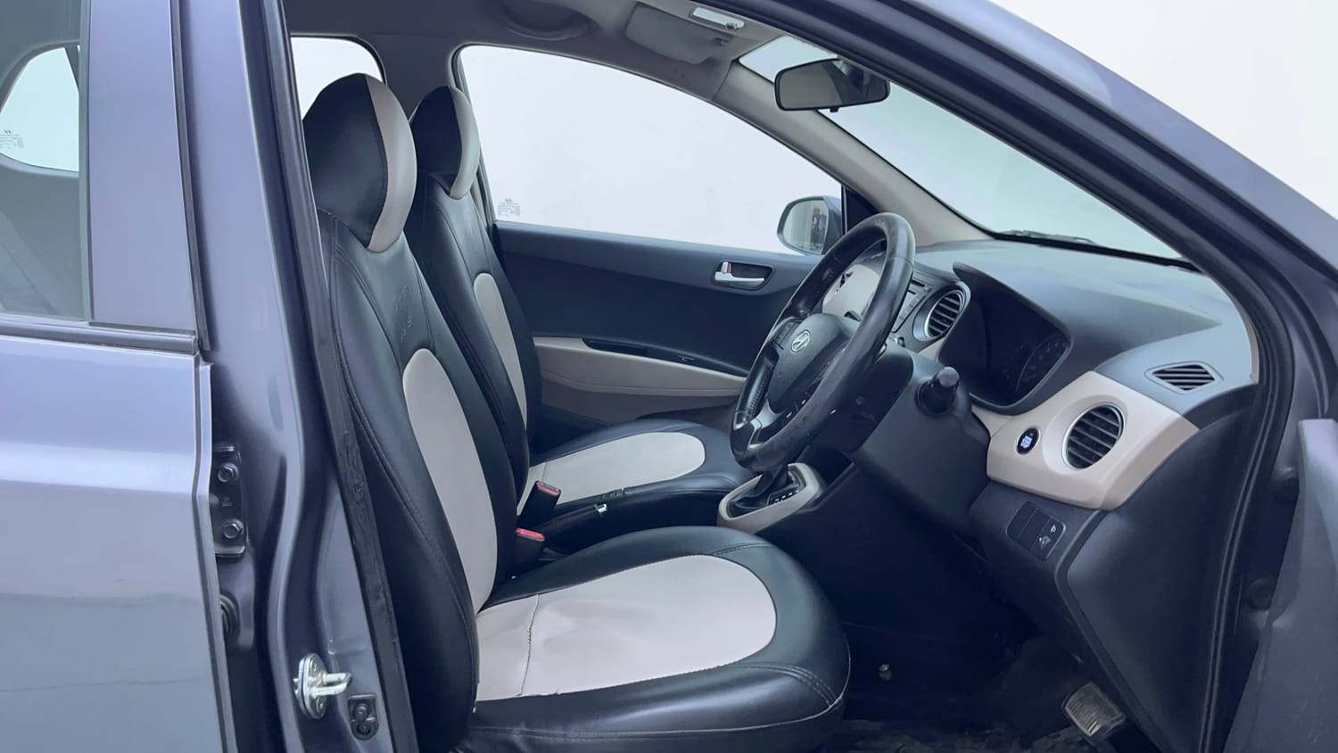 Used 2016 Hyundai Grand i10 Asta AT 1.2 Kappa VTVT Petrol Automatic interior RIGHT SIDE FRONT DOOR CABIN VIEW