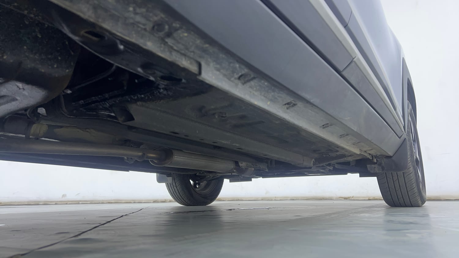 Used 2023 Nissan Magnite XV Premium Turbo Petrol Manual extra REAR RIGHT UNDERBODY VIEW