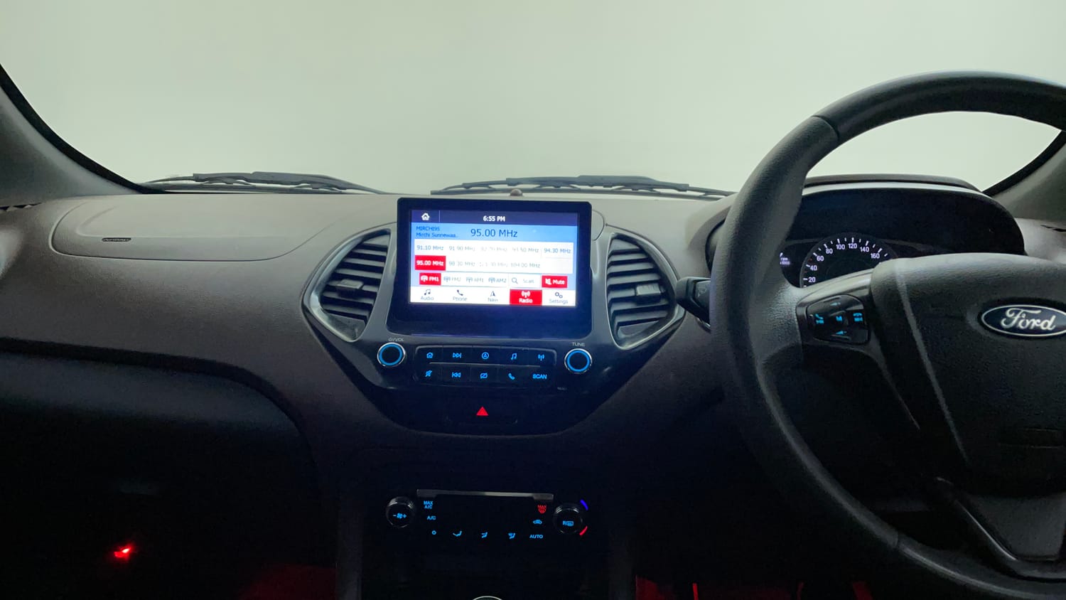 Used 2019 Ford Freestyle Titanium 1.2 Ti-VCT Petrol Manual interior MUSIC SYSTEM & AC CONTROL VIEW