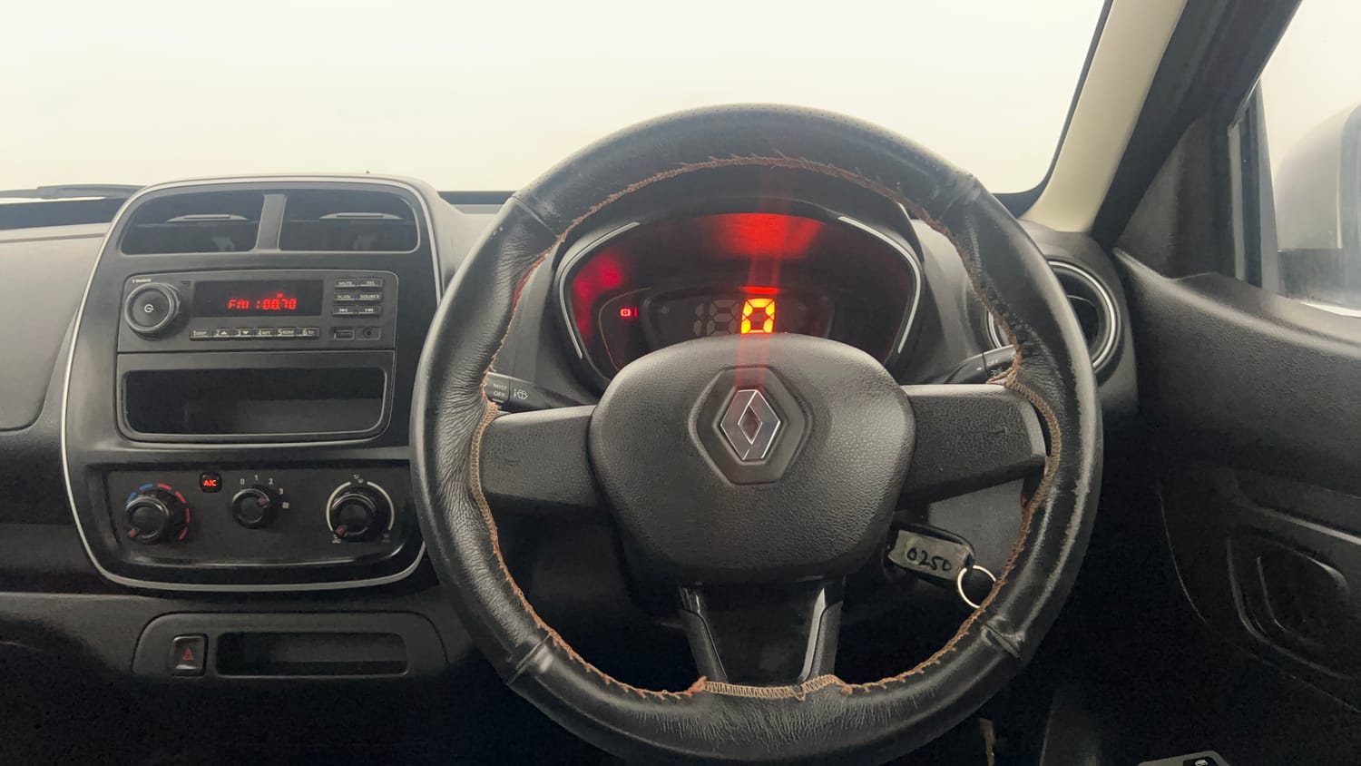 Used 2018 Renault Kwid 1.0 RXL Petrol Manual interior STEERING VIEW