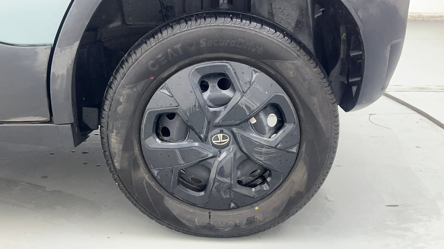 Used 2022 Tata Punch Adventure MT Petrol Manual tyres LEFT REAR TYRE RIM VIEW