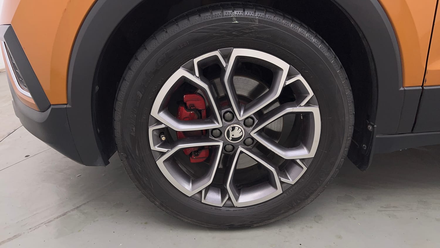 Used 2022 Skoda Kushaq Style 1.5L TSI DSG (6 Airbags) Petrol Automatic tyres LEFT FRONT TYRE RIM VIEW