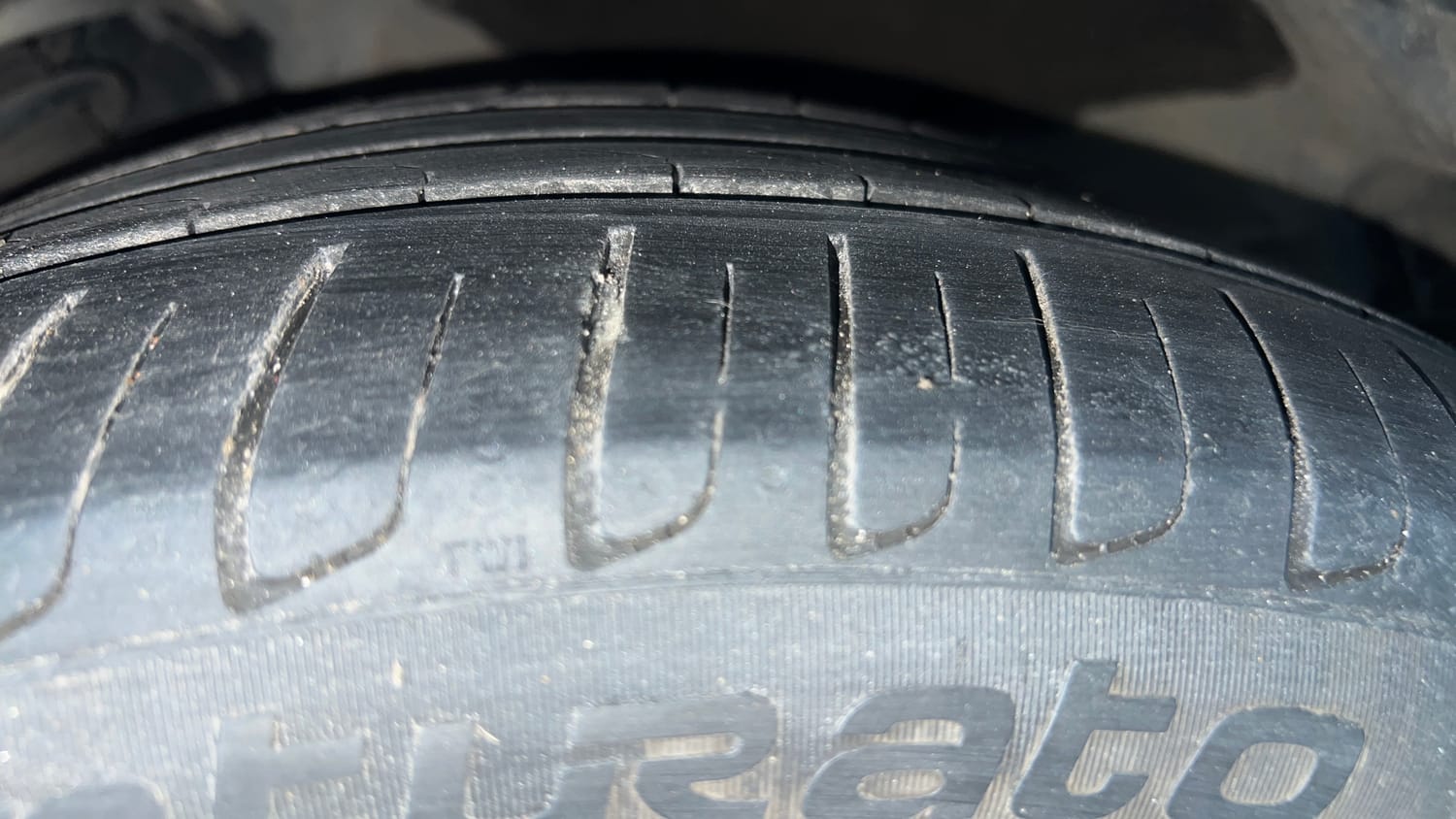 Used 2018 BMW 5 Series 520d Luxury Line Diesel Automatic tyres RIGHT FRONT TYRE TREAD VIEW