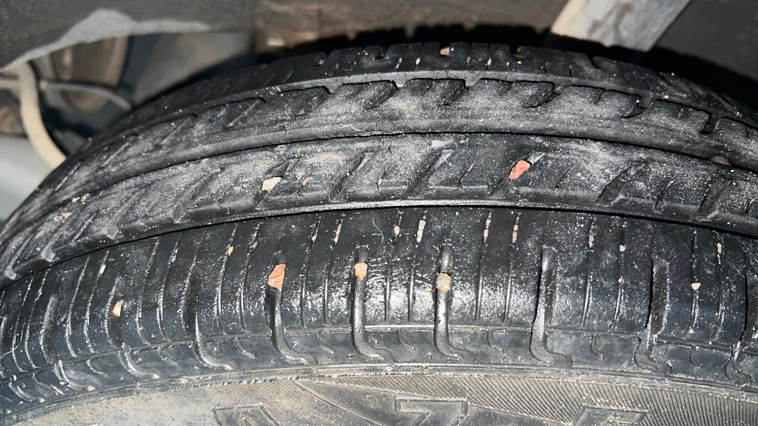 Used 2019 Renault Kwid RXT (O) 1.0 SCE Edition Petrol Manual tyres LEFT REAR TYRE TREAD VIEW