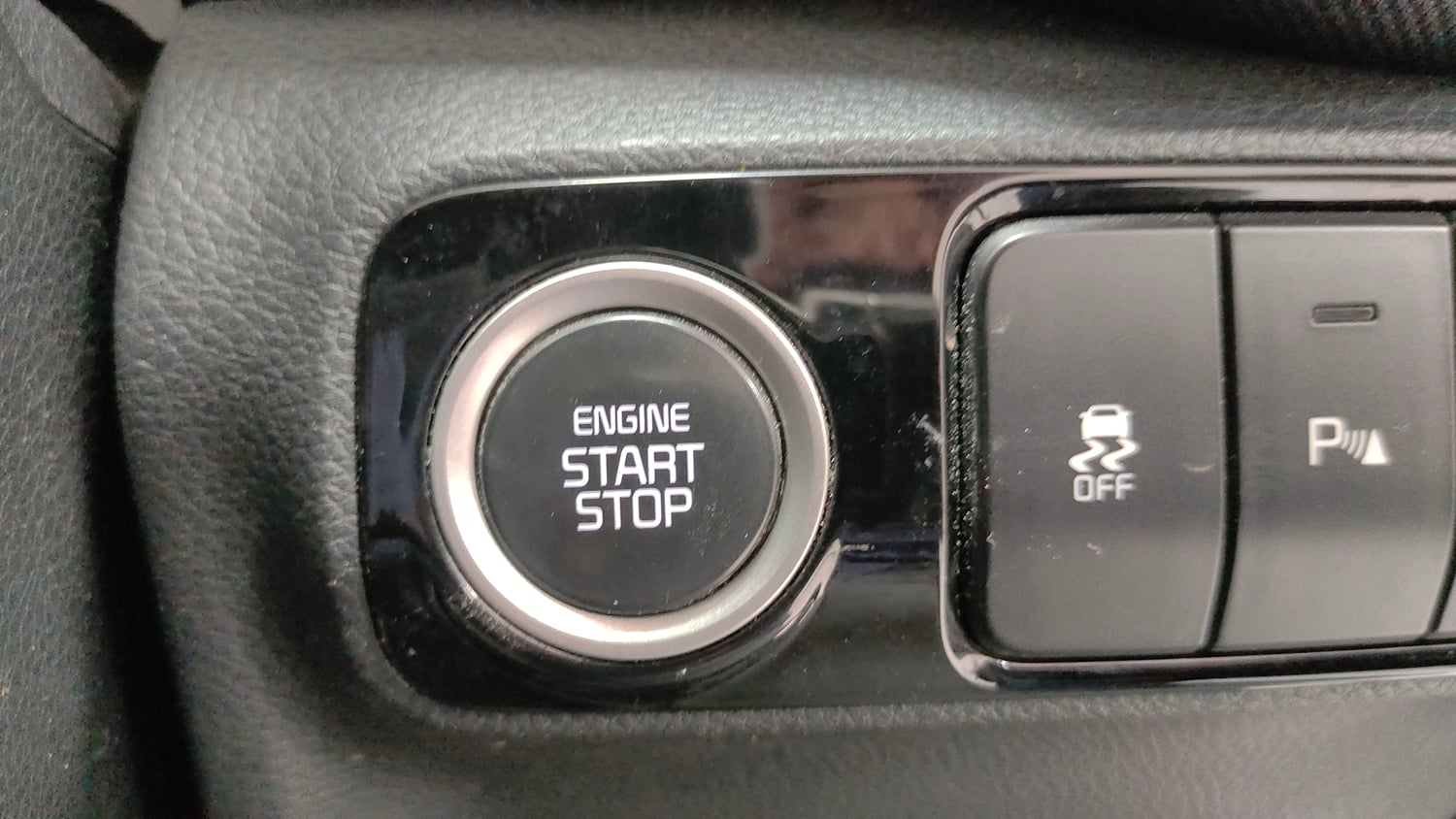 Used 2020 Kia Sonet GTX Plus 1.5 AT Diesel Automatic top_features Keyless start