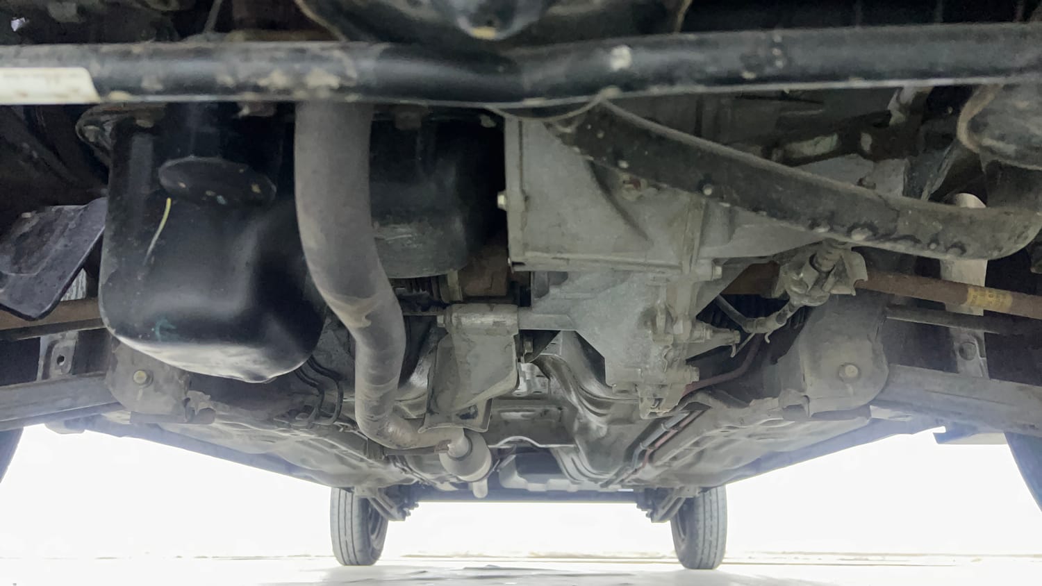 Used 2022 Maruti Suzuki Alto 800 LXi Petrol Manual extra FRONT LEFT UNDERBODY VIEW