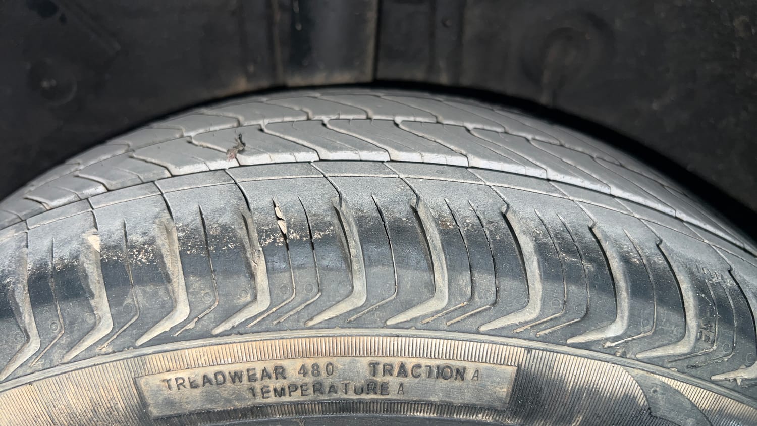 Used 2018 Hyundai Elite i20 Asta 1.2 (O) Petrol Manual tyres RIGHT REAR TYRE TREAD VIEW