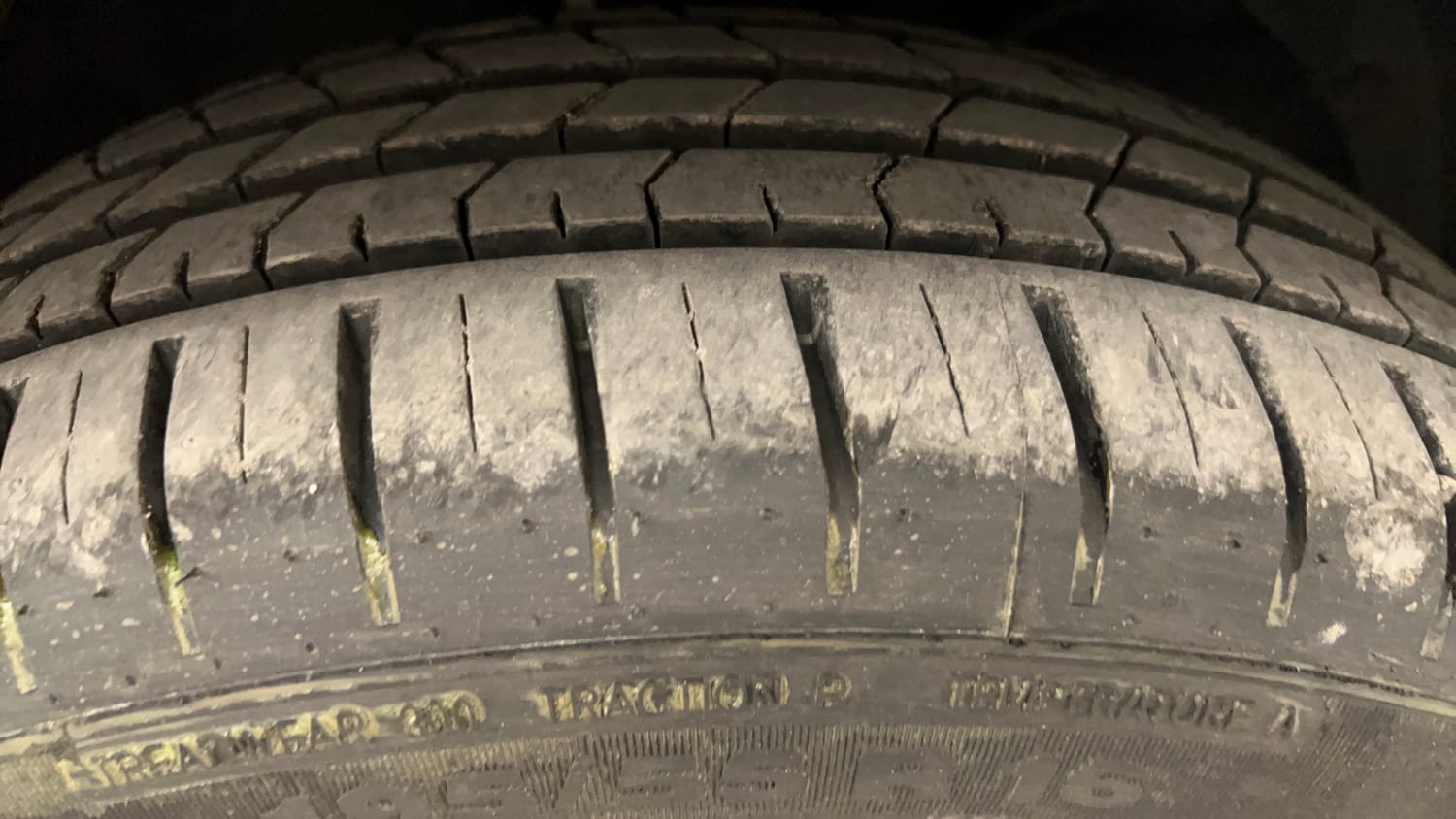 Used 2020 Maruti Suzuki Baleno Zeta Petrol Manual tyres RIGHT FRONT TYRE TREAD VIEW