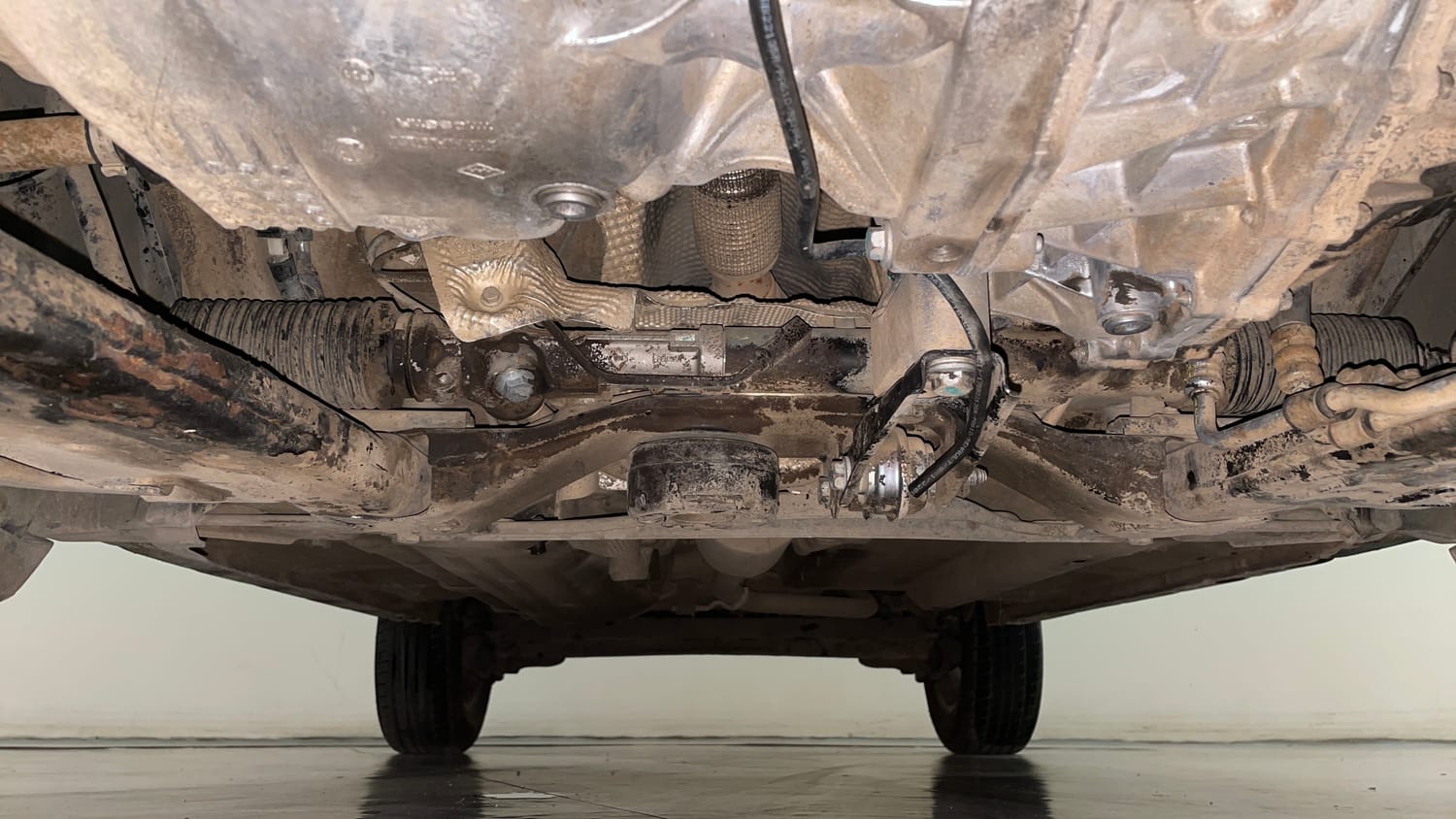 Used 2016 Renault Duster 110 PS RXZ 4X2 MT Diesel Diesel Manual extra FRONT LEFT UNDERBODY VIEW