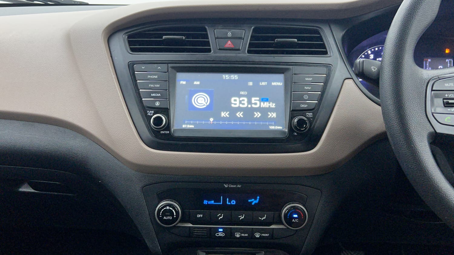 Used 2017 Hyundai Elite i20 Asta 1.2 Petrol Manual top_features Integrated (in-dash) music system