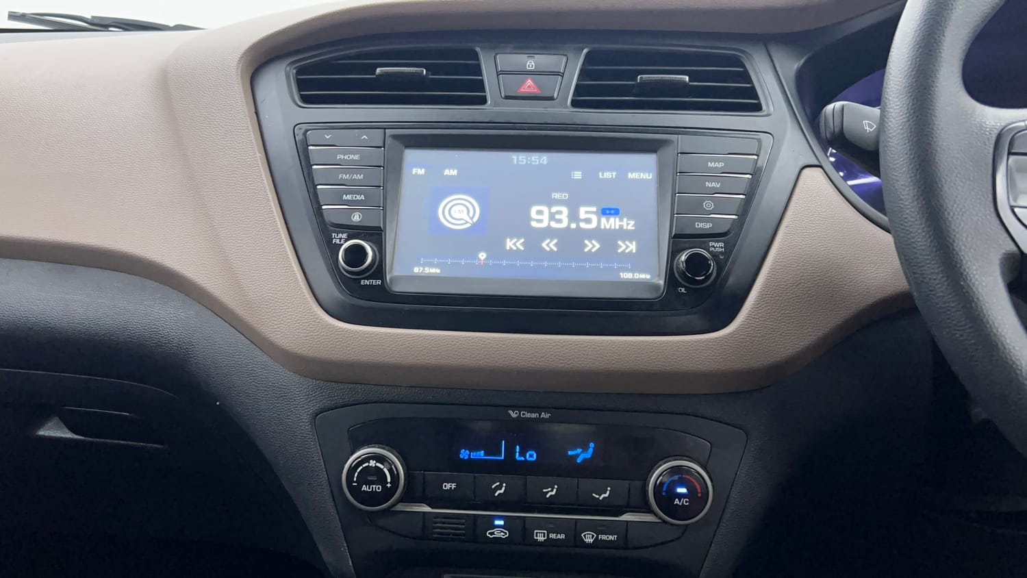 Used 2017 Hyundai Elite i20 Asta 1.2 Petrol Manual interior MUSIC SYSTEM & AC CONTROL VIEW