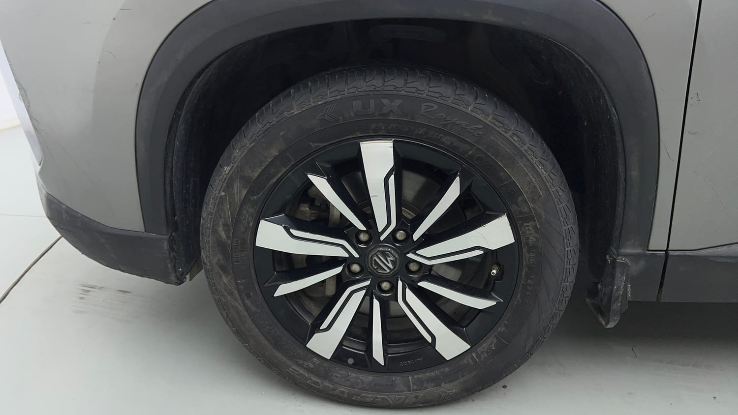 Used 2020 MG Motors Hector Sharp 1.5 DCT Petrol Petrol Automatic tyres LEFT FRONT TYRE RIM VIEW
