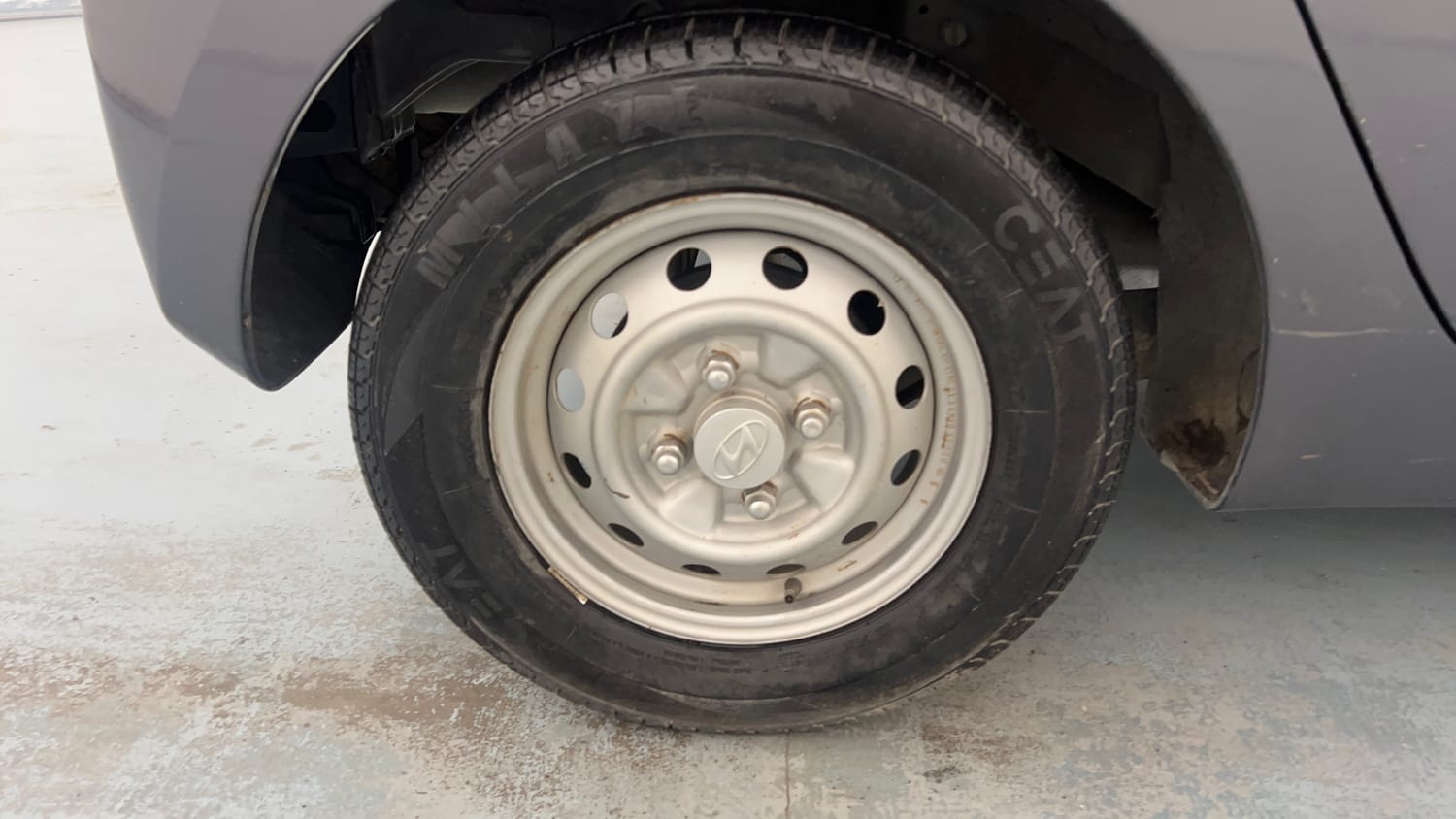 Used 2017 Hyundai Eon Era + Petrol Manual tyres RIGHT REAR TYRE RIM VIEW