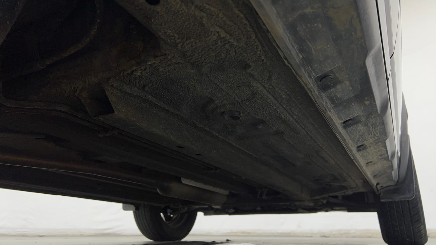 Used 2021 Renault Kiger RXT MT Petrol Manual extra REAR RIGHT UNDERBODY VIEW