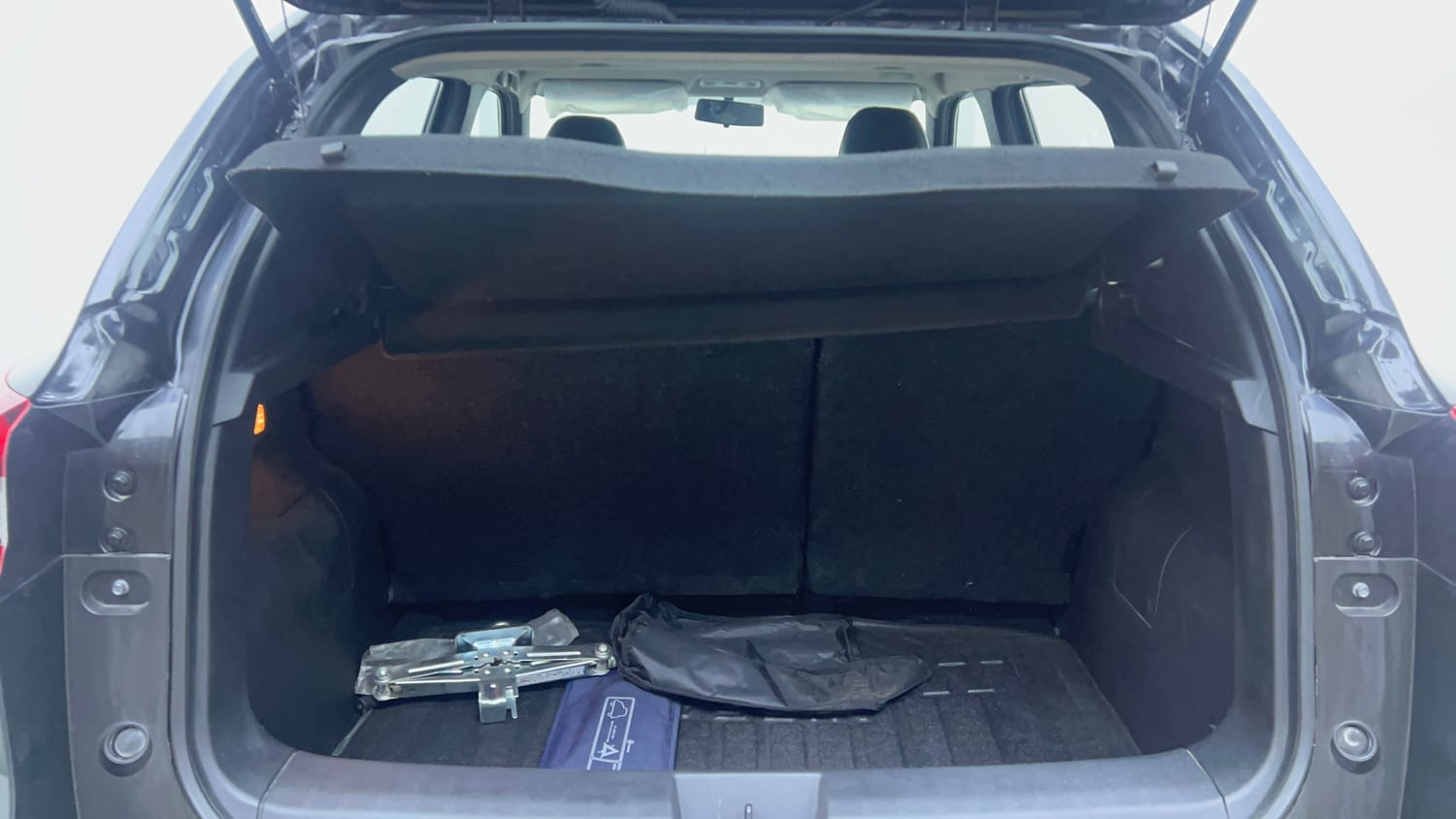 Used 2023 Nissan Magnite XV Premium Turbo Petrol Manual interior DICKY INSIDE VIEW