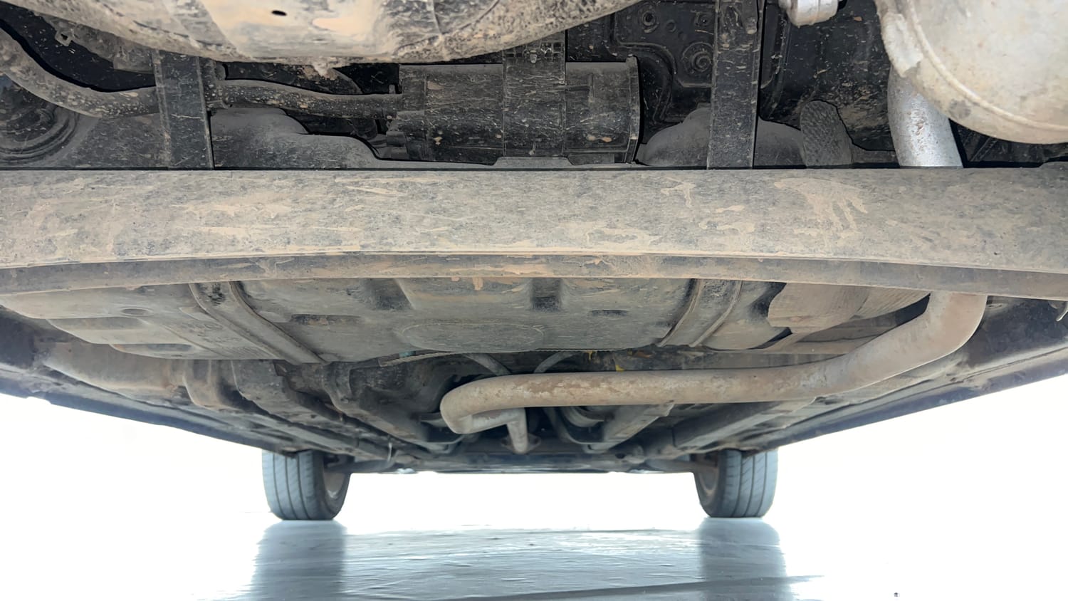 Used 2018 Hyundai Elite i20 Asta 1.2 (O) Petrol Manual extra REAR UNDERBODY VIEW (TAKEN FROM REAR)