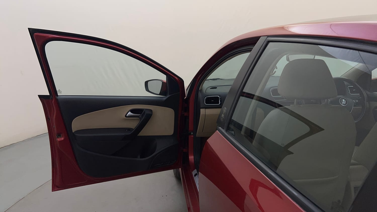 Used 2019 Volkswagen Ameo Highline Plus 1.0L (P) 16 Alloy Petrol Manual interior LEFT FRONT DOOR OPEN VIEW