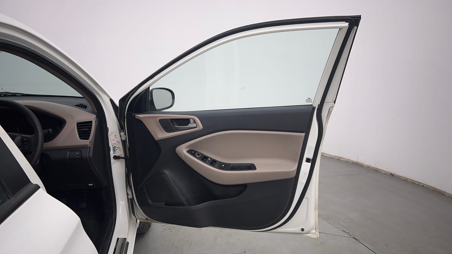 Used 2017 Hyundai Elite i20 Asta 1.2 Petrol Manual interior RIGHT FRONT DOOR OPEN VIEW