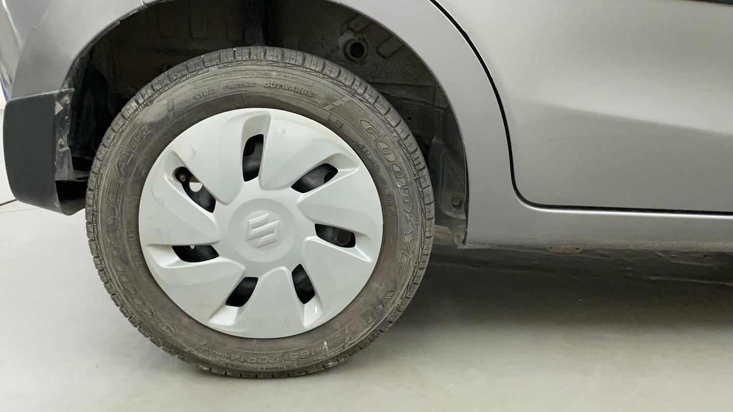 Used 2018 Maruti Suzuki Celerio VXi AMT Petrol Automatic tyres RIGHT REAR TYRE RIM VIEW