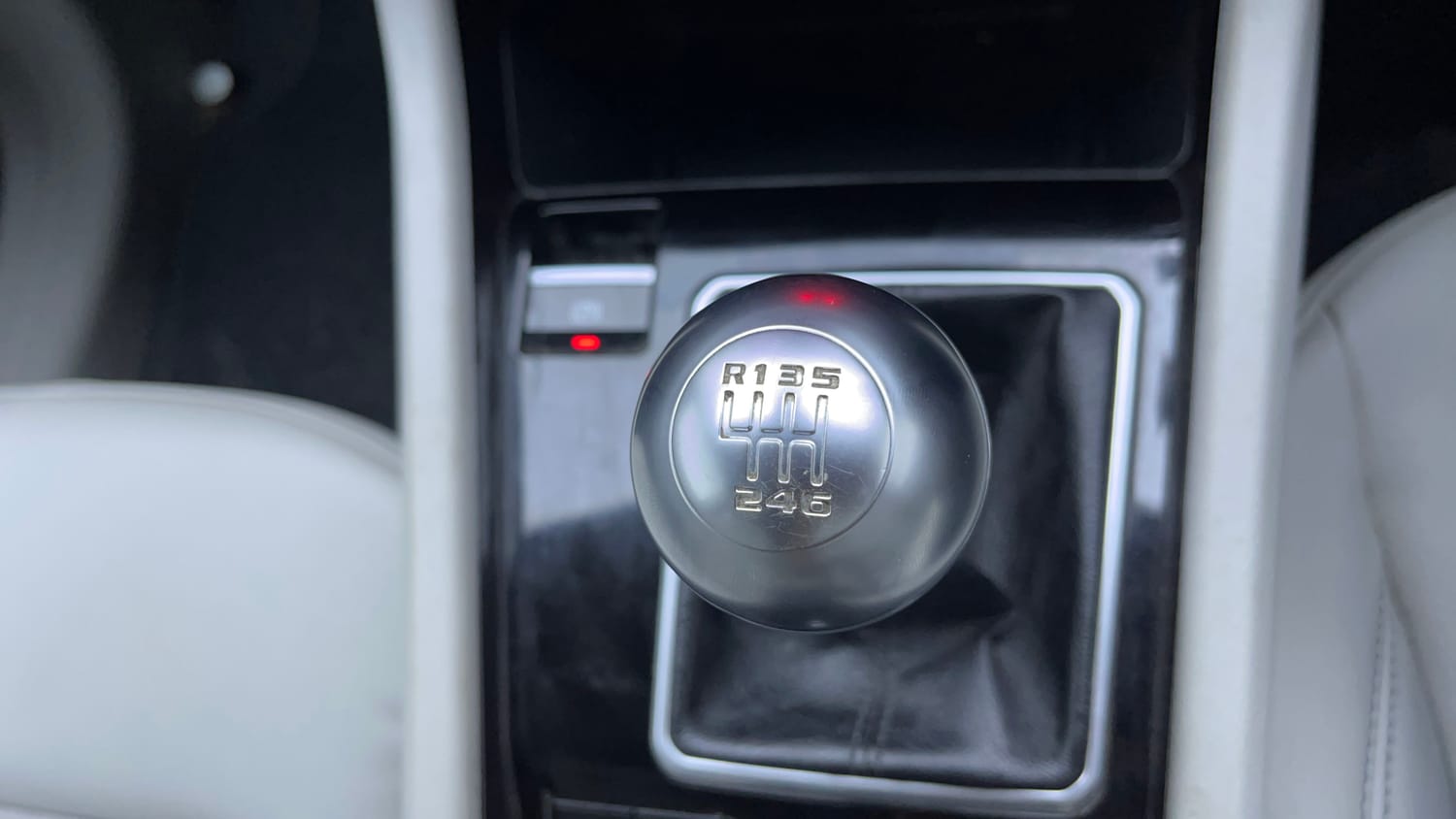 Used 2021 Jeep Compass Longitude (O) 2.0 Diesel Diesel Manual interior GEAR  KNOB VIEW