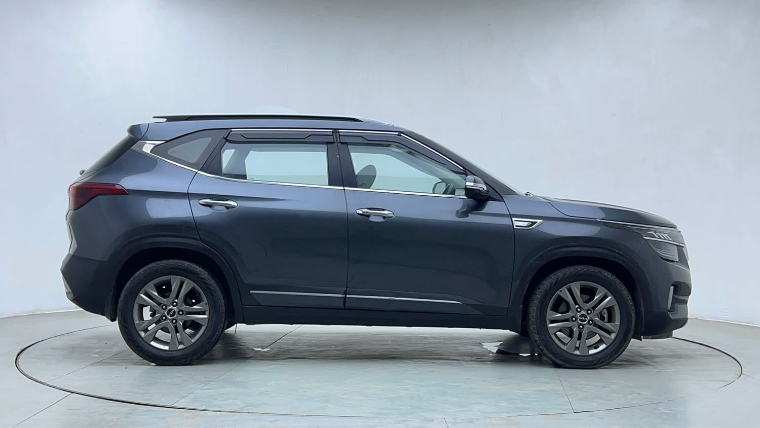 Used 2022 kia Seltos HTX 1.5 IVT Petrol Automatic exterior RIGHT SIDE VIEW