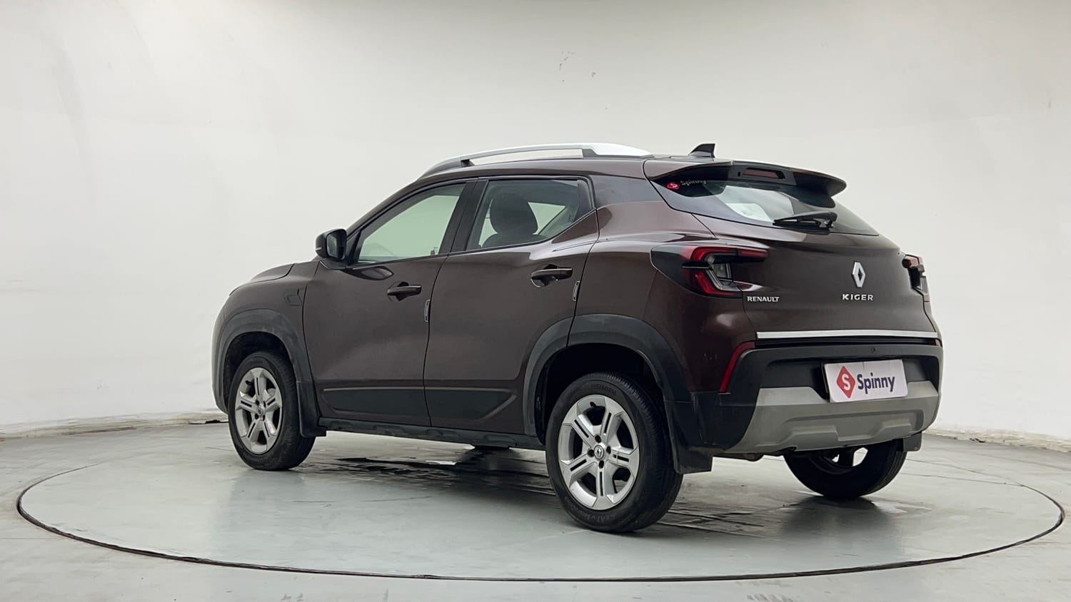 Used 2021 Renault Kiger RXT MT Petrol Manual exterior LEFT REAR CORNER VIEW