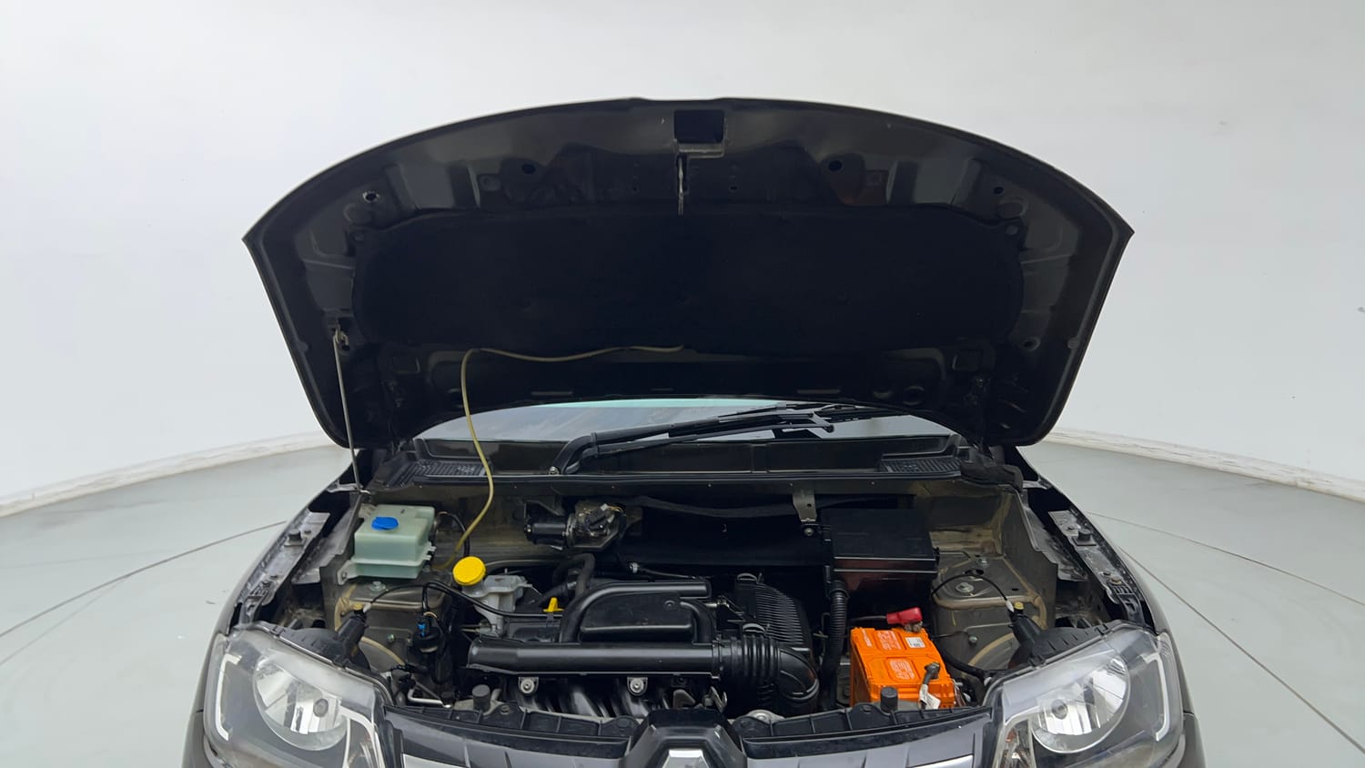 Used 2019 Renault Kwid RXT (O) 1.0 SCE Edition Petrol Manual engine ENGINE & BONNET OPEN FRONT VIEW