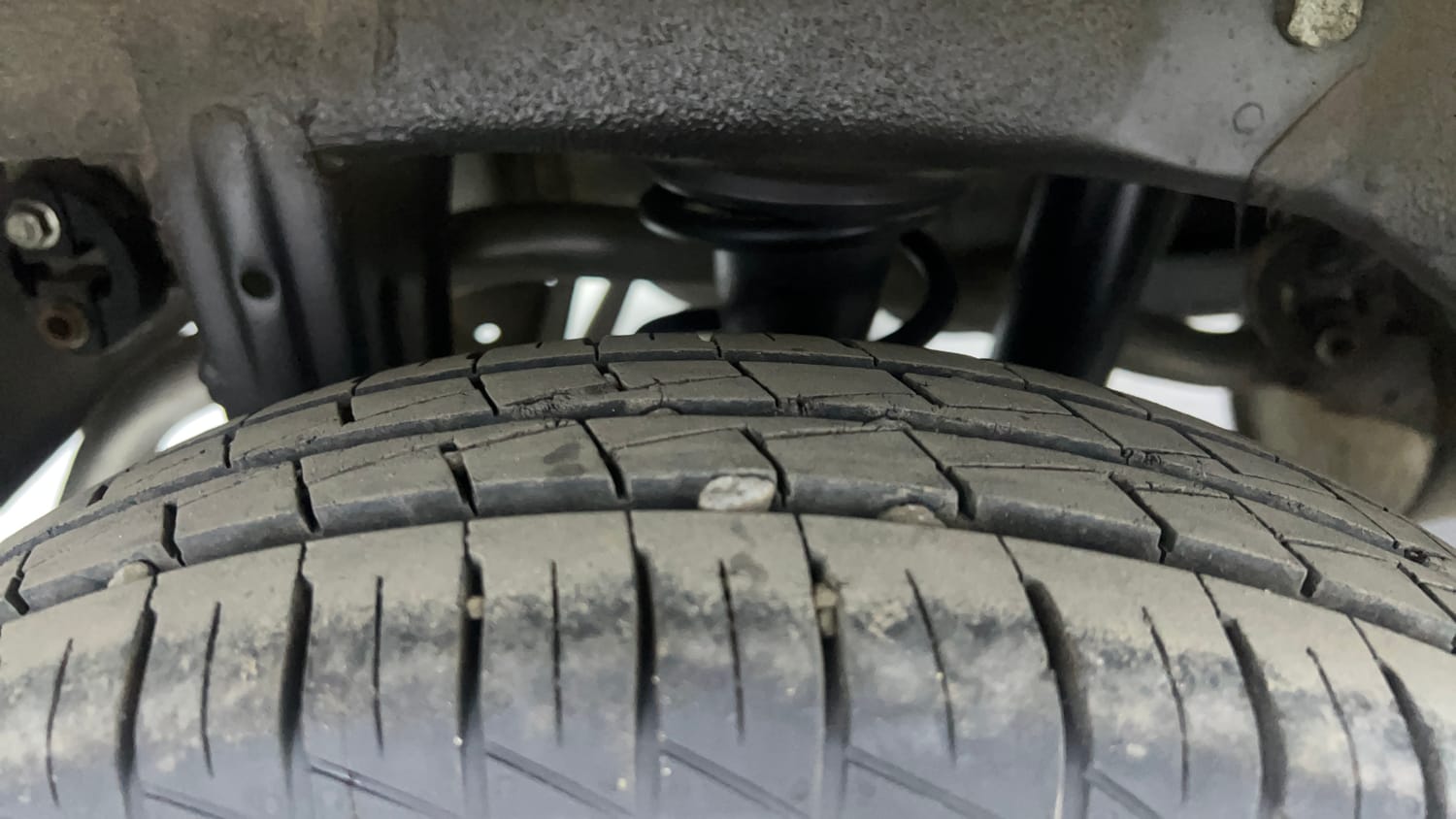 Used 2022 Maruti Suzuki Alto 800 LXi Petrol Manual tyres RIGHT REAR TYRE TREAD VIEW