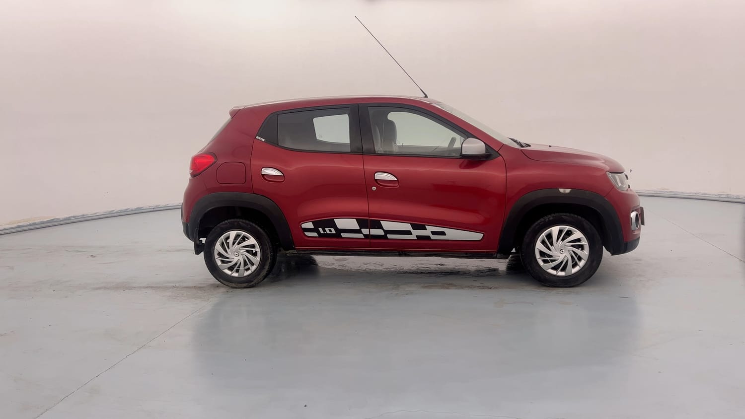 Used 2018 Renault Kwid 1.0 RXL Petrol Manual exterior RIGHT SIDE VIEW
